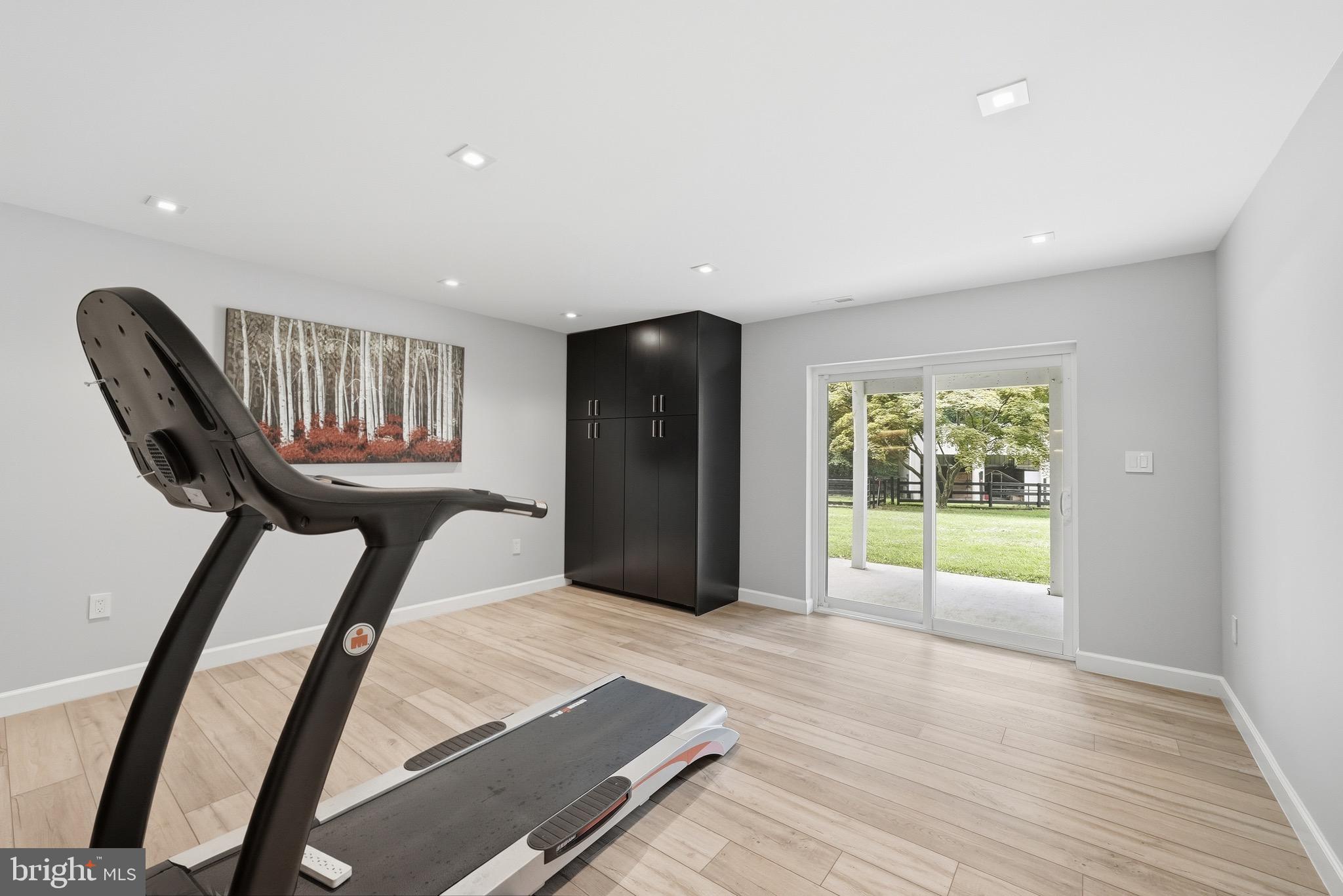 FAIRFAX STATION - Residential