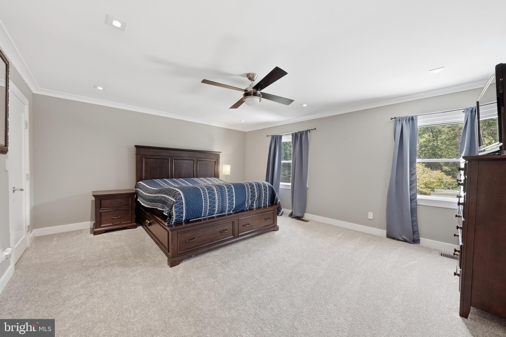 FAIRFAX STATION - Residential