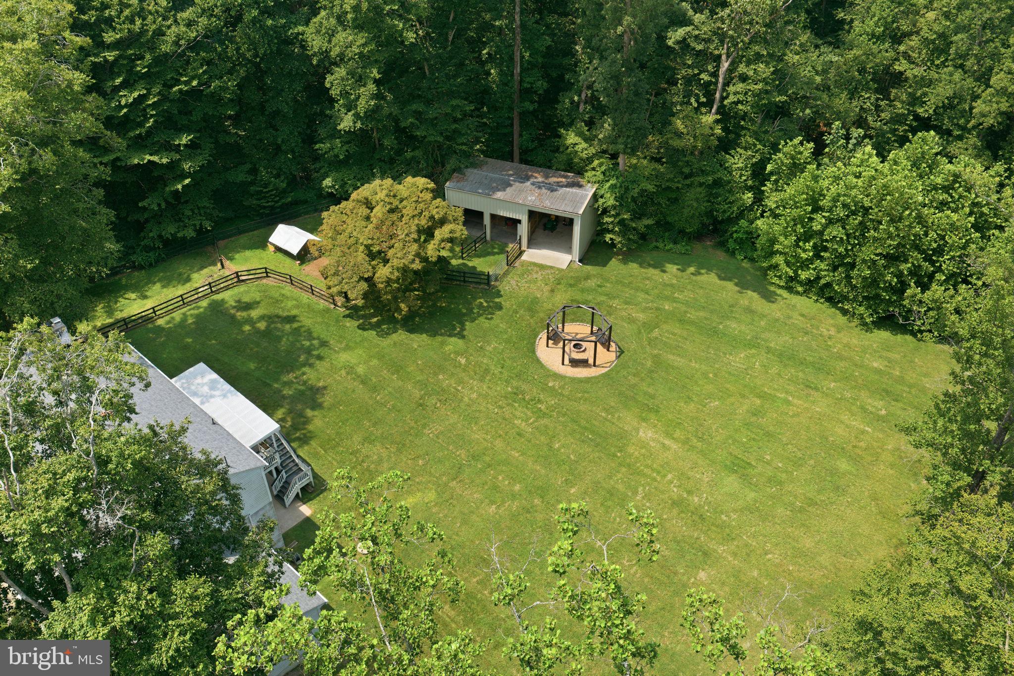 FAIRFAX STATION - Residential