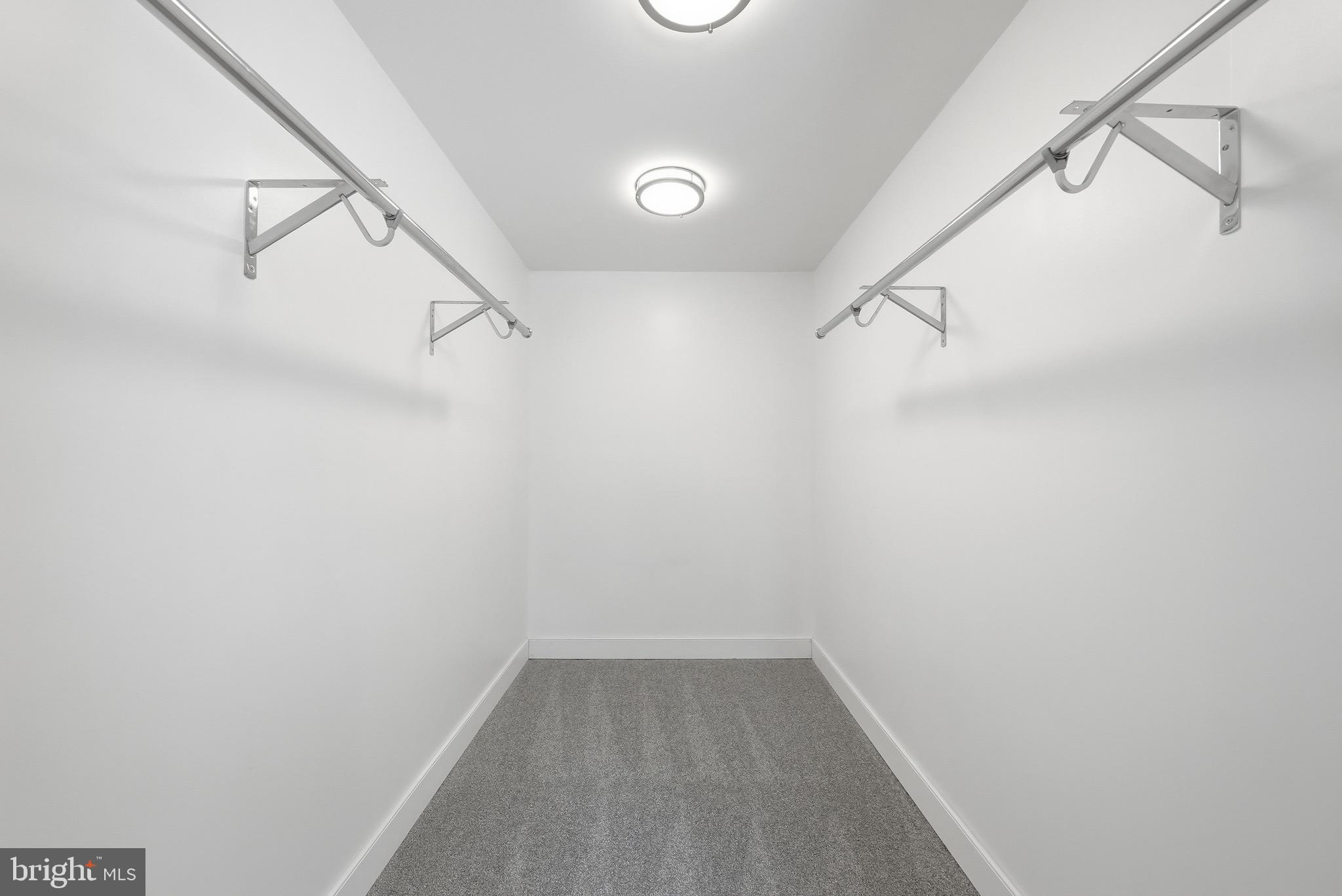 FAIRFAX STATION - Residential