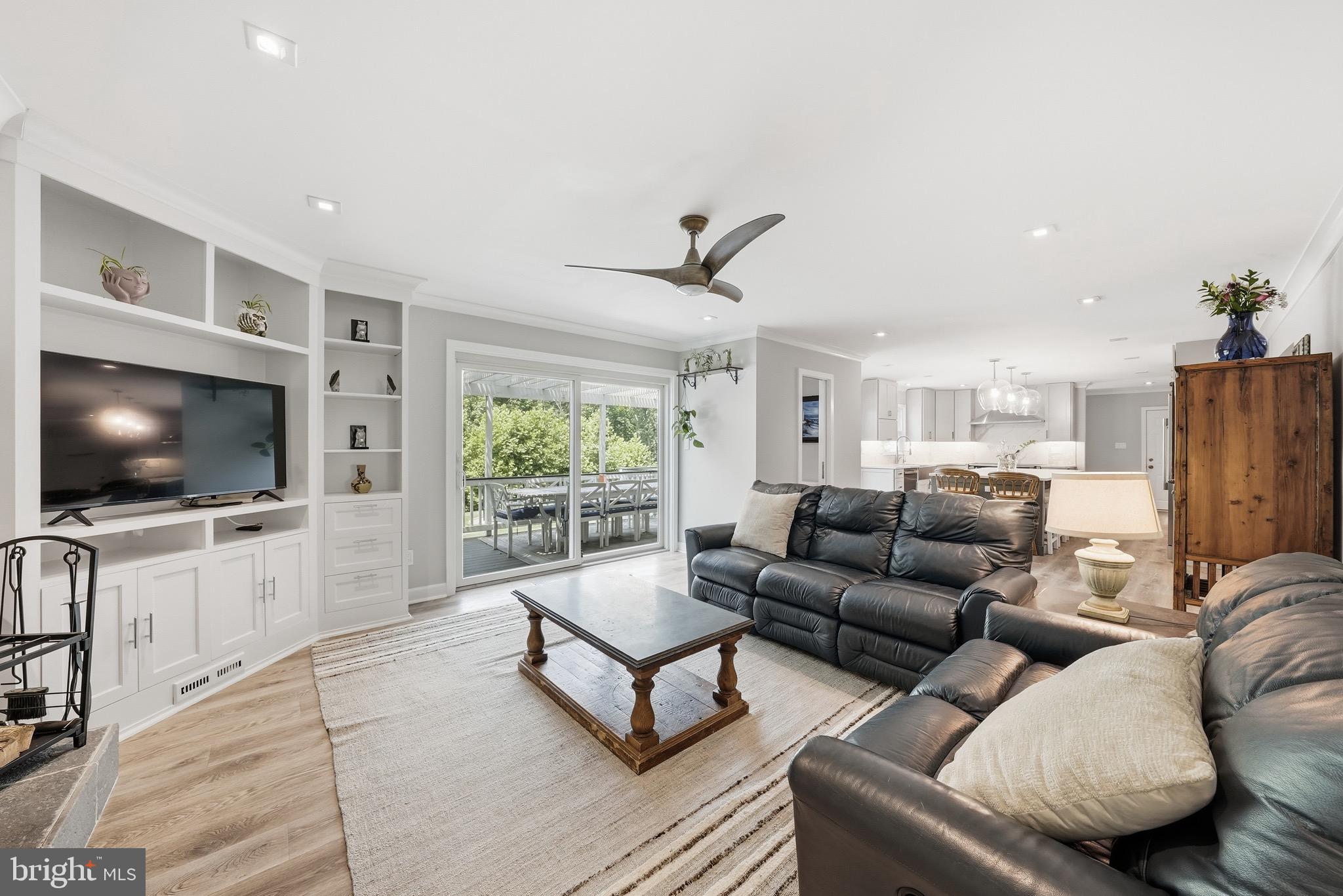 FAIRFAX STATION - Residential