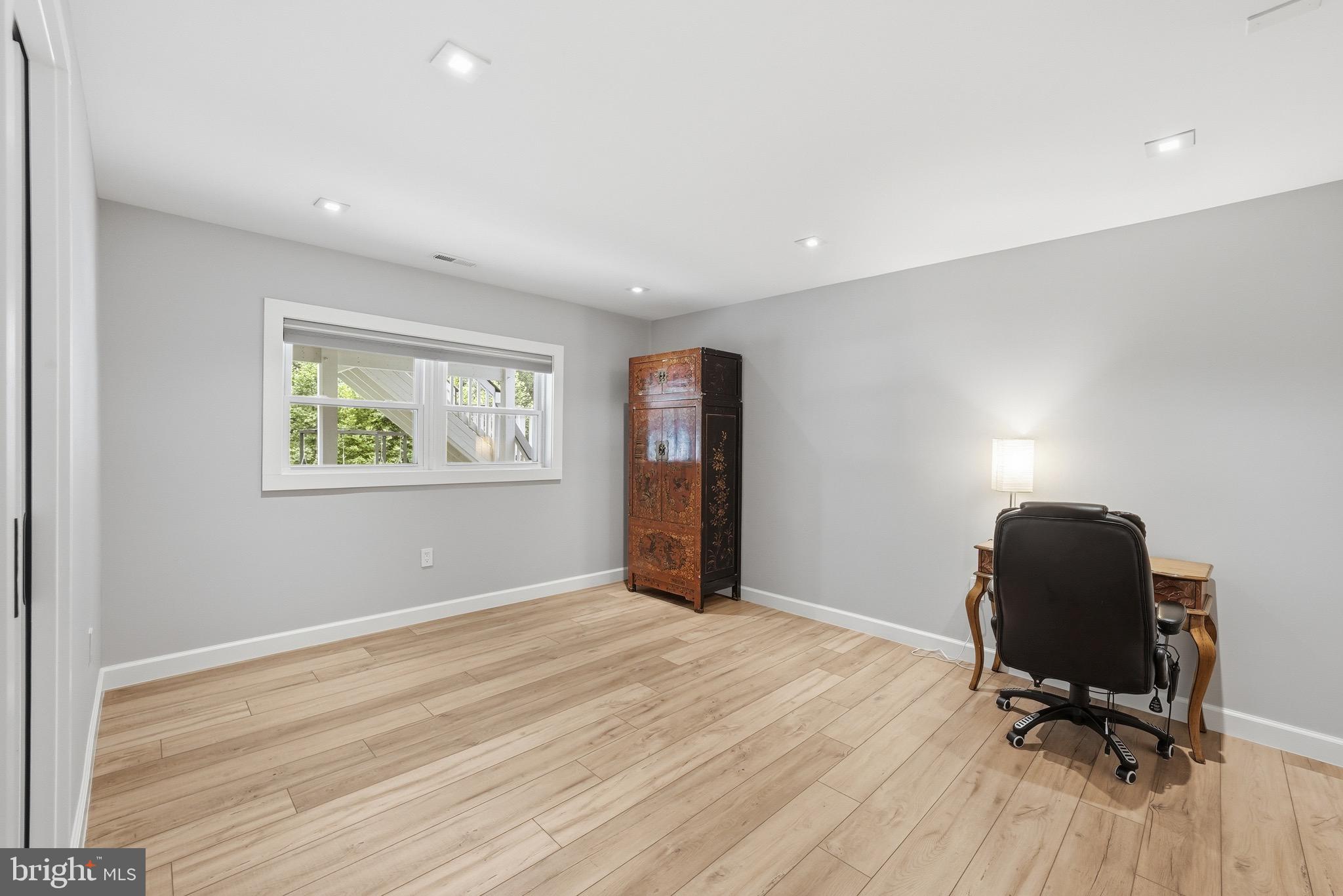 FAIRFAX STATION - Residential