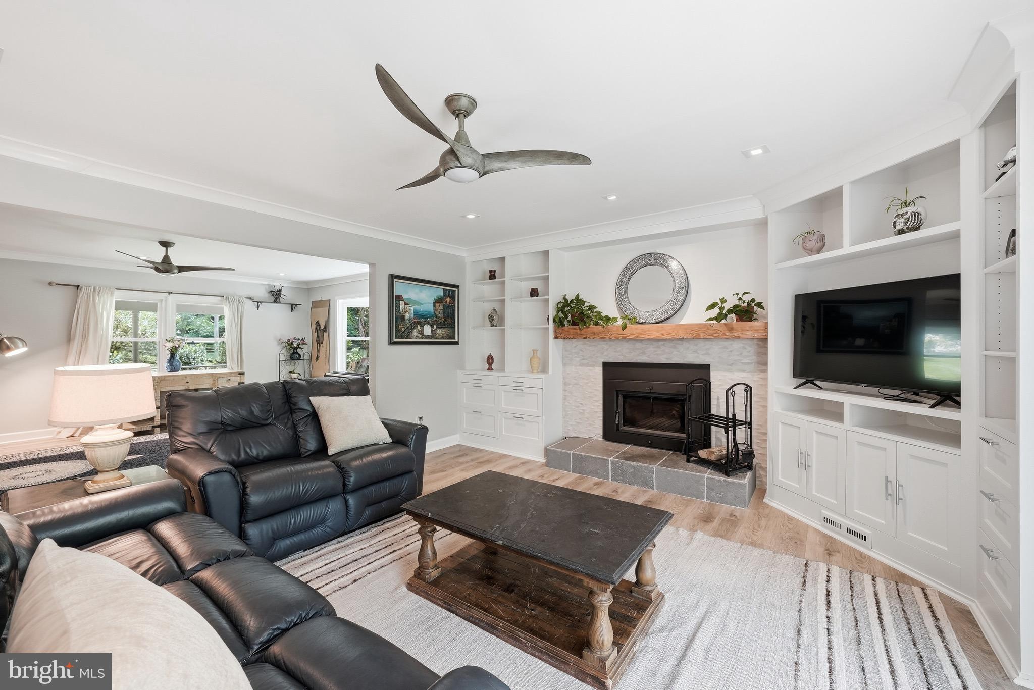 FAIRFAX STATION - Residential