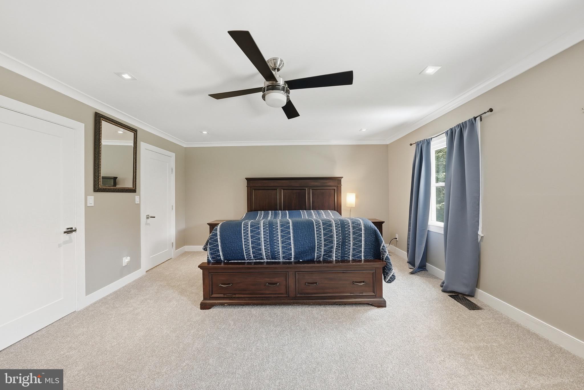 FAIRFAX STATION - Residential