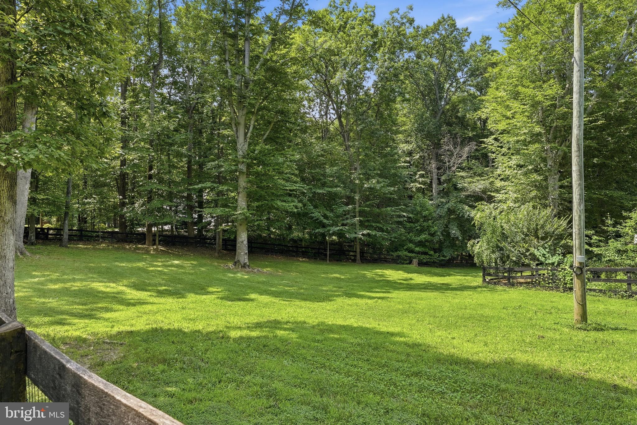 FAIRFAX STATION - Residential