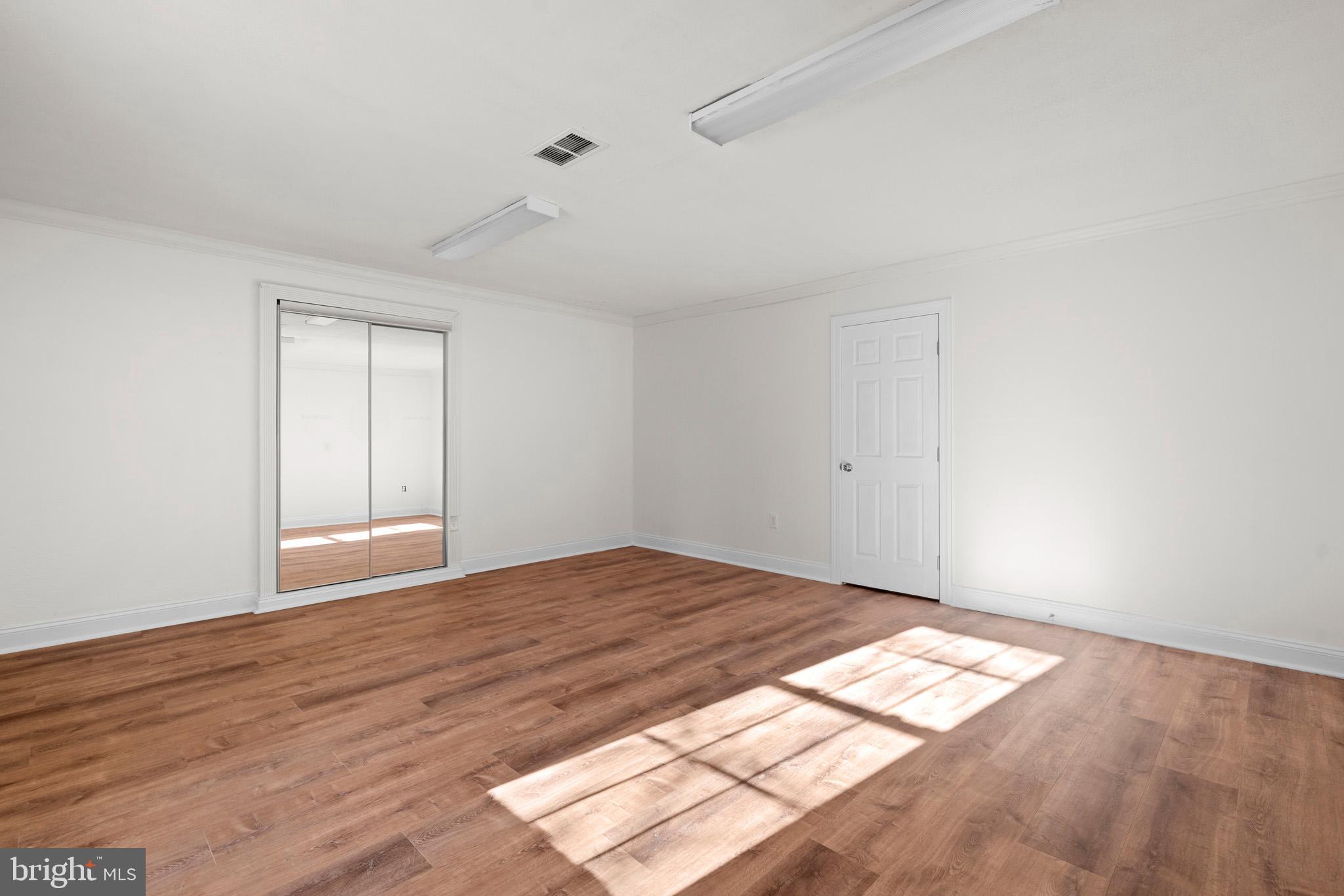 CLAIREMONT - Residential