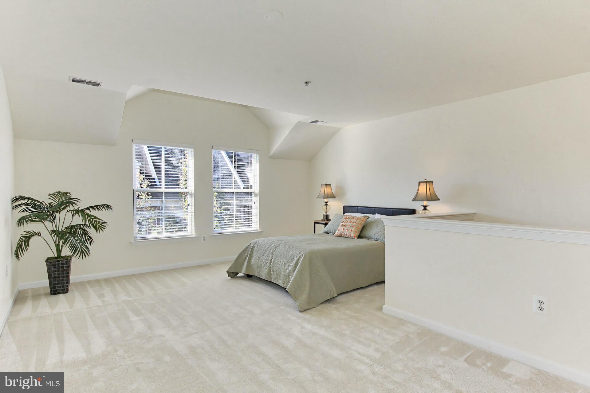 CAMERON STATION - Residential
