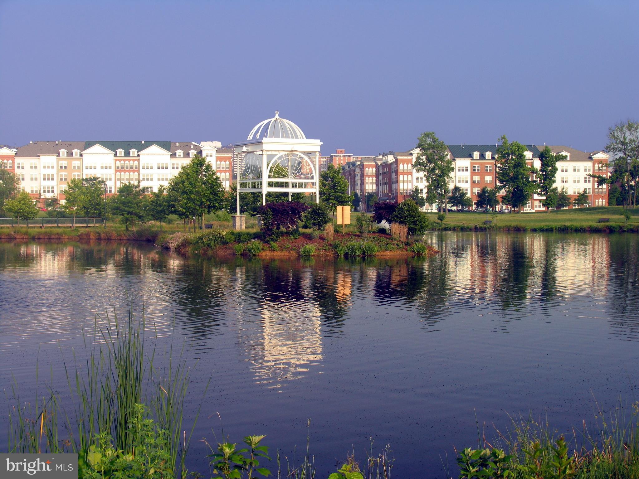 CAMERON STATION - Residential