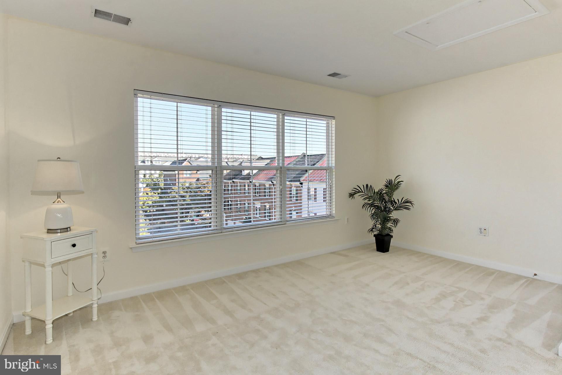 CAMERON STATION - Residential