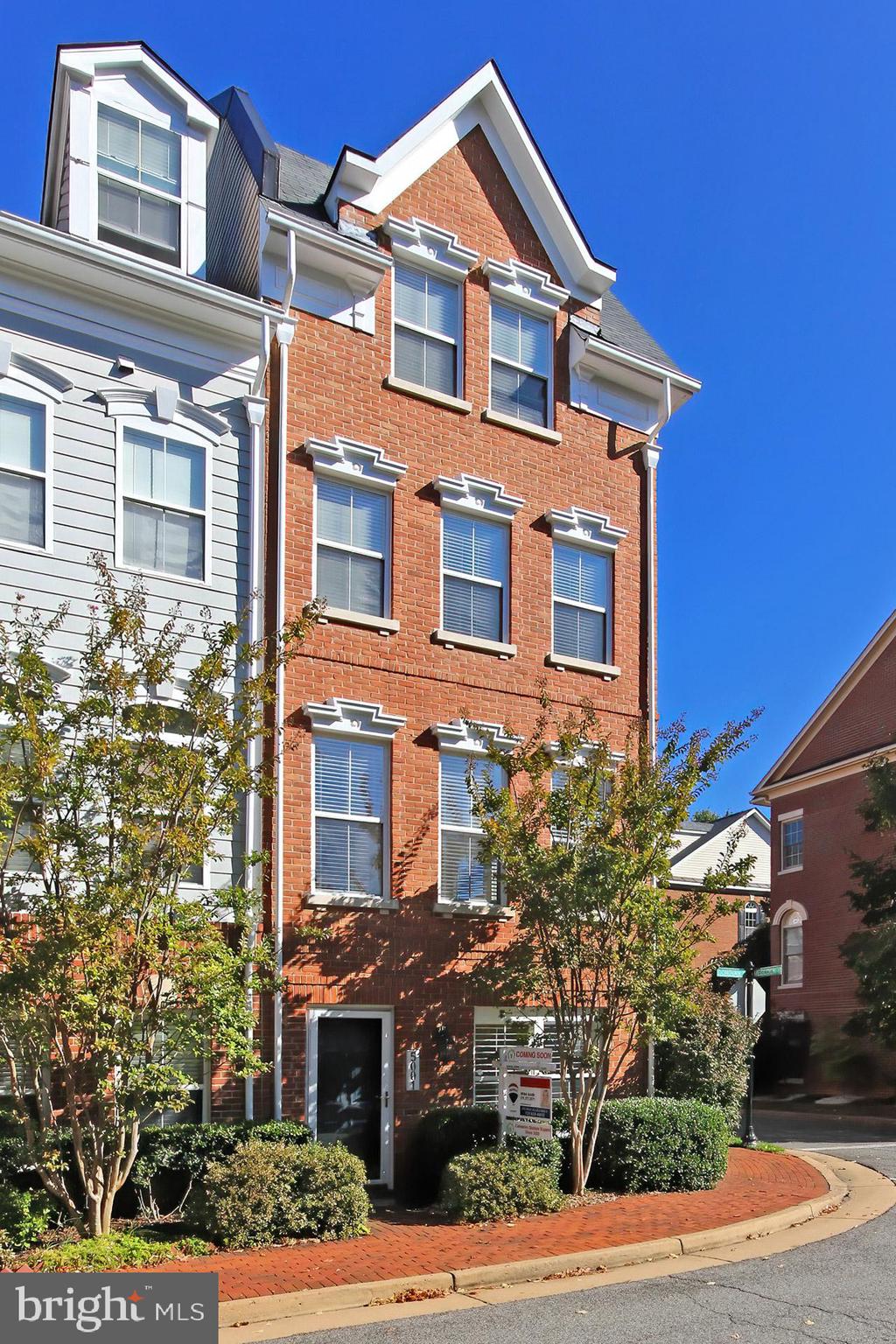 CAMERON STATION - Residential