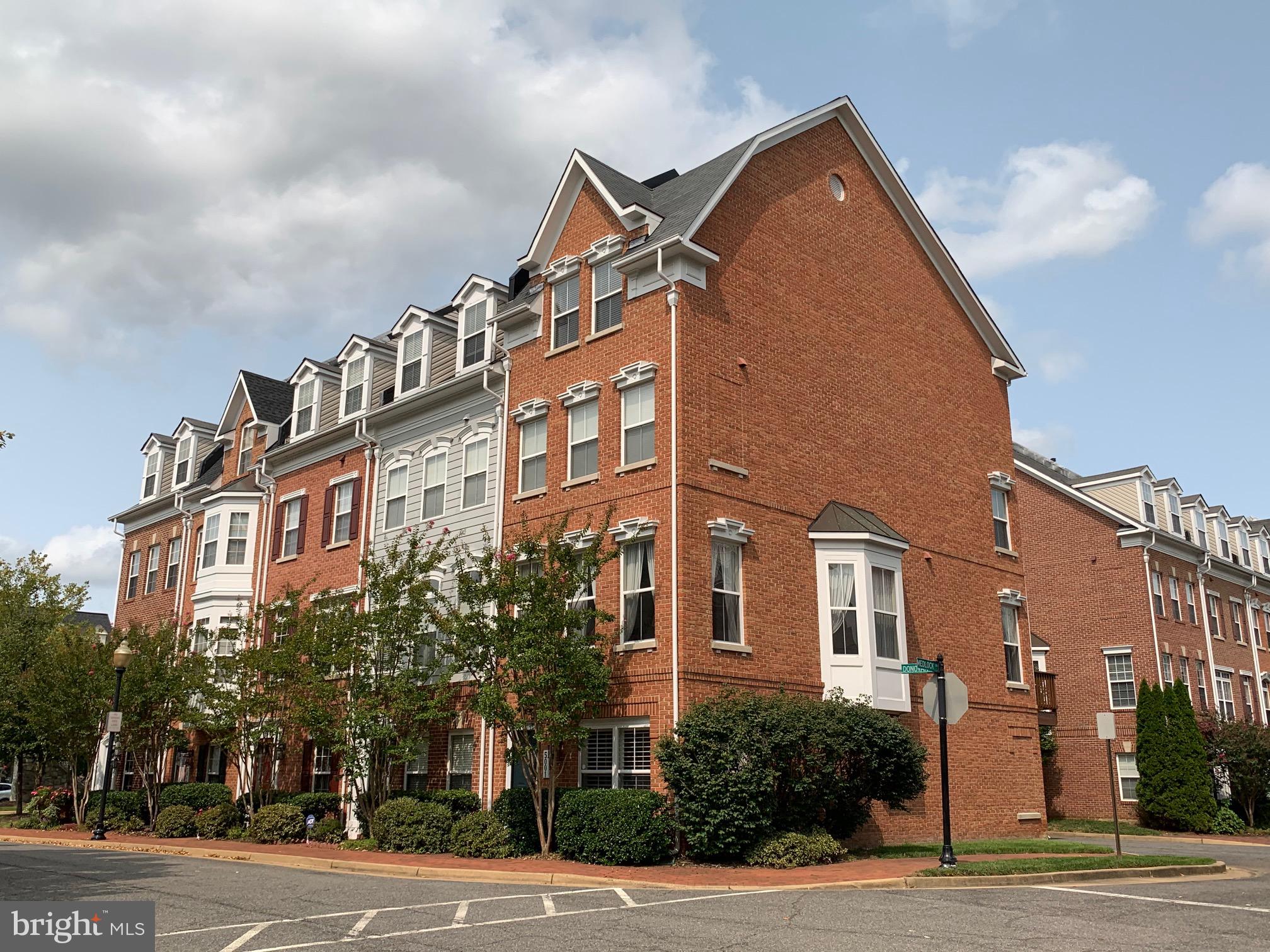 CAMERON STATION - Residential