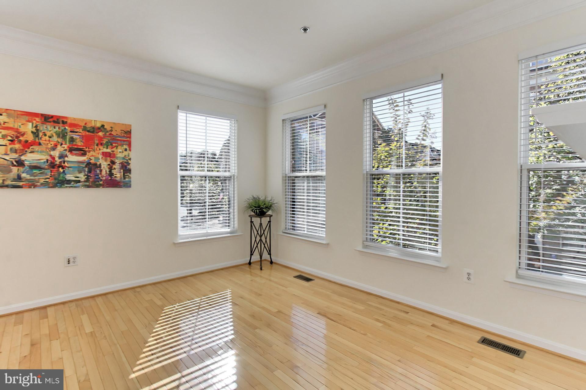 CAMERON STATION - Residential