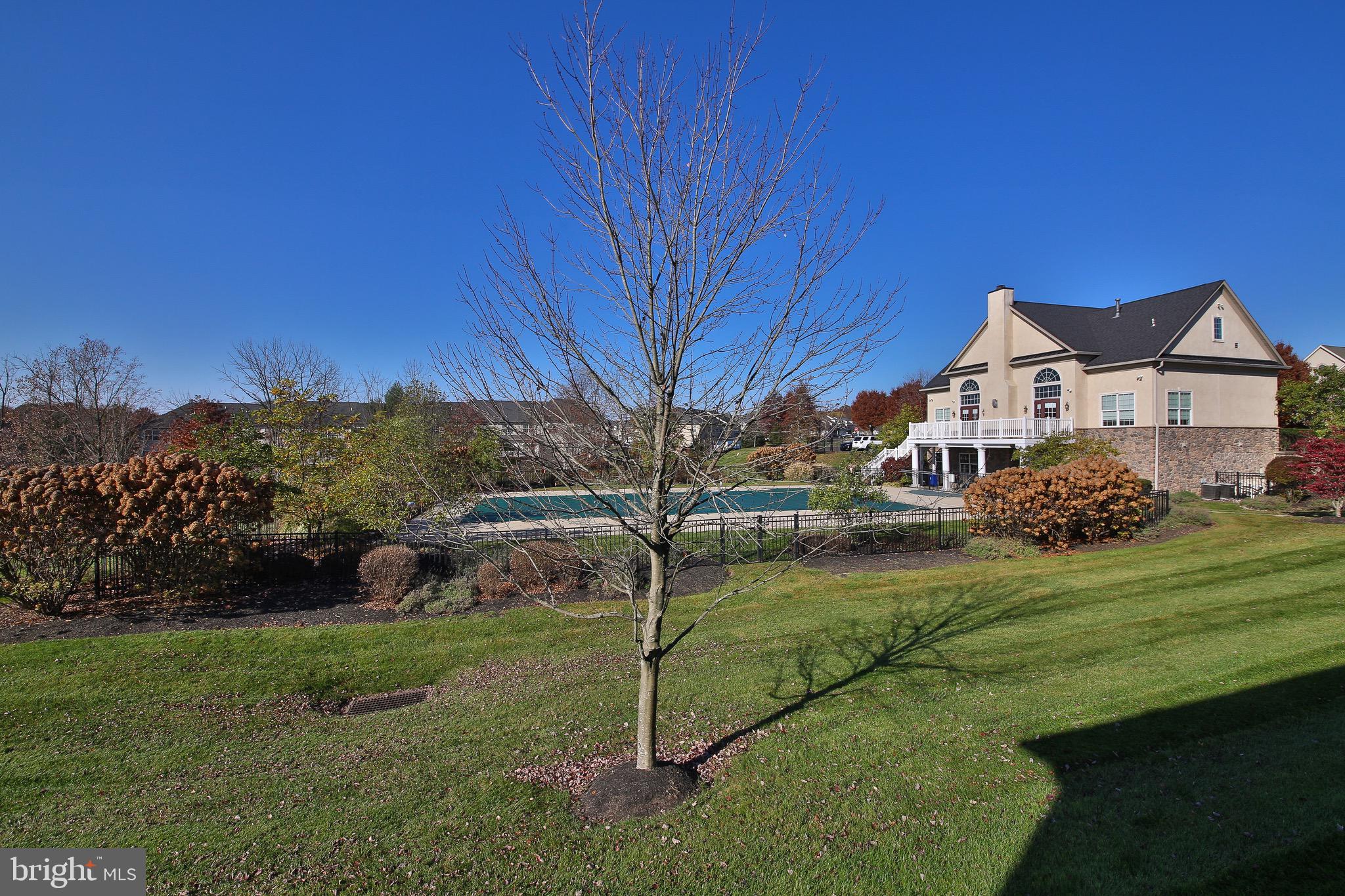 TH AT HERITAGE CNTR - Residential Lease