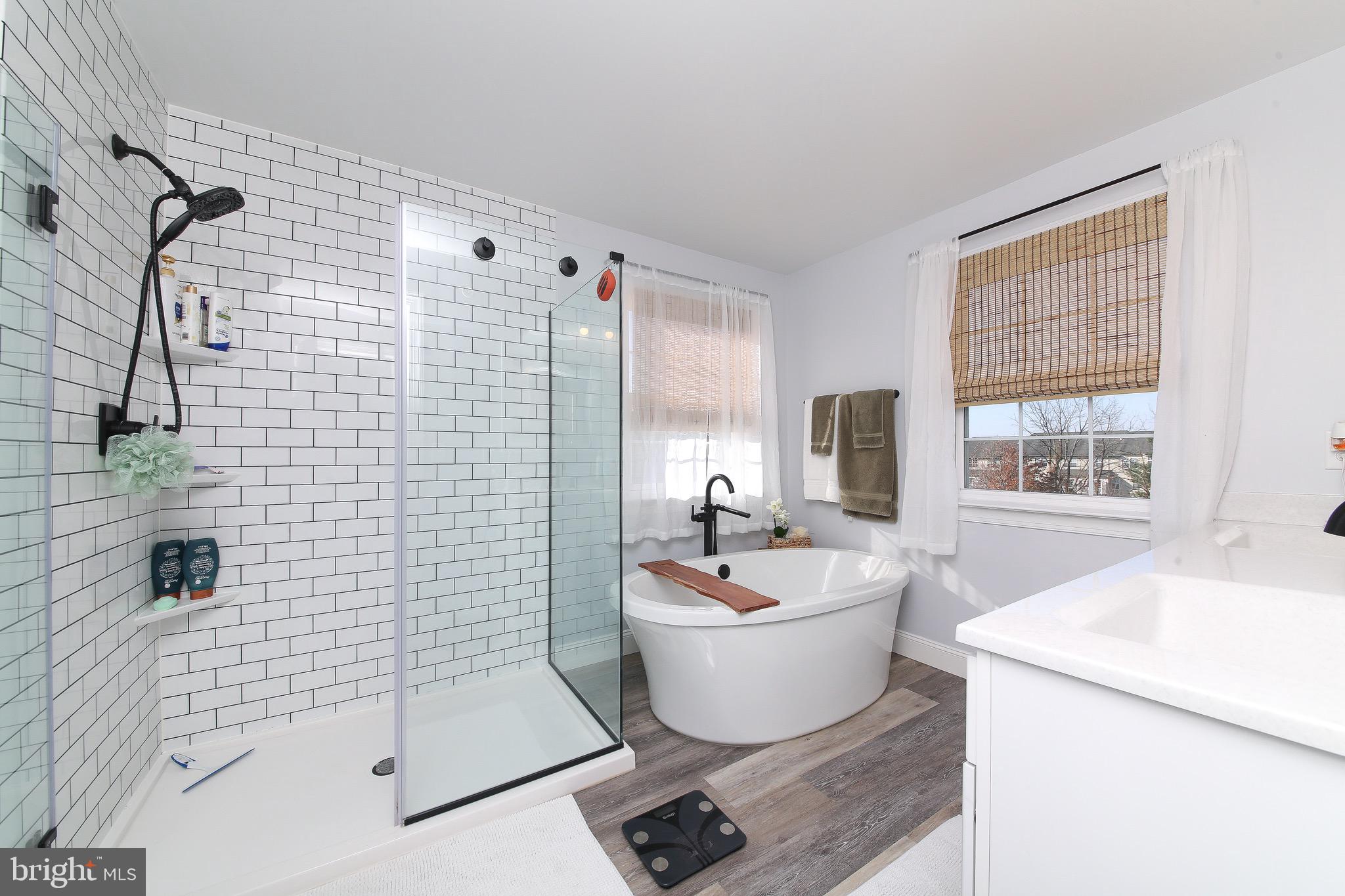 TH AT HERITAGE CNTR - Residential Lease