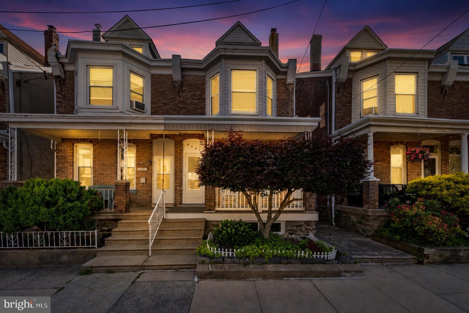 ROXBOROUGH - Residential