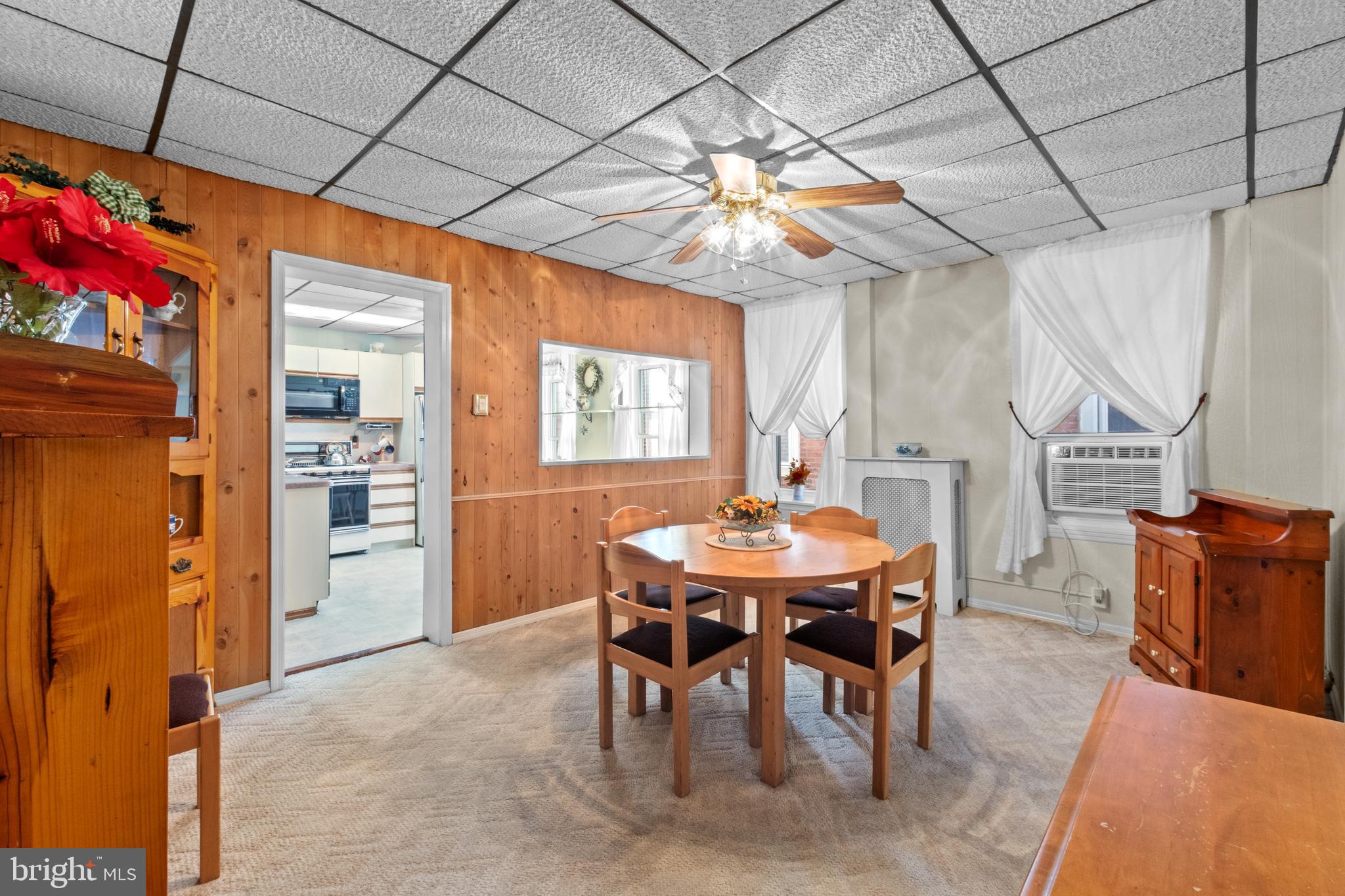 ROXBOROUGH - Residential