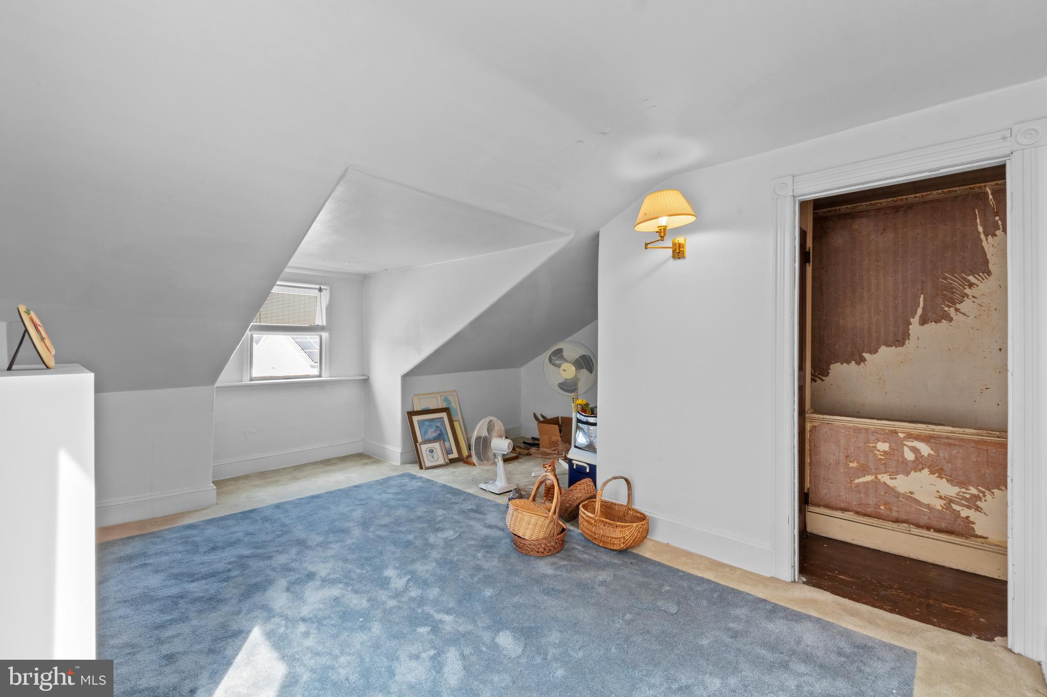 ROXBOROUGH - Residential