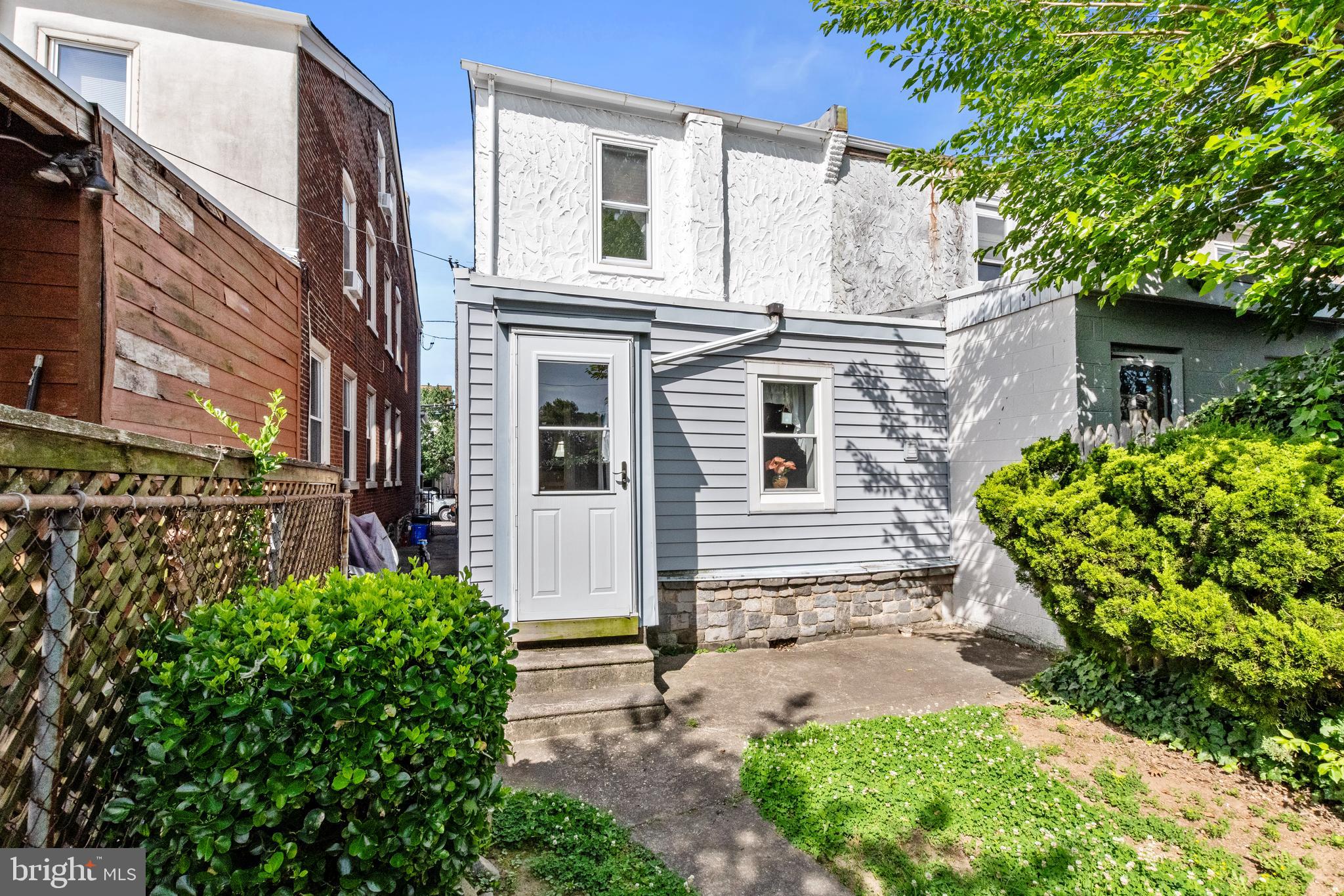 ROXBOROUGH - Residential
