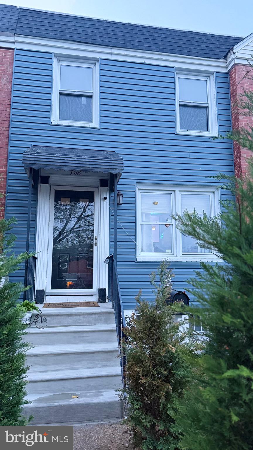Welcome to this beautifully updated home in the quiet, desirable neighborhood of Yale Heights. From top to bottom, this home has been thoughtfully renovated and is move-in ready.  Inside, you’ll find 3 comfortable bedrooms, 2 bathrooms, and a fully finished walkout basement perfect for extra living space or entertaining.   The open kitchen is a true highlight, featuring quartz countertops, plenty of cabinet space, and stainless steel appliances, making it ideal for everyday living and hosting.
Step outside from the kitchen onto a spacious deck, perfect for relaxing evenings, family gatherings, or summer cookouts.   The home also offers attractive flooring throughout, with cozy carpeting in the bedrooms for added comfort.  With new siding, fresh landscaping, and a convenient location close to shopping, dining, and major routes, this home checks all the boxes.
You won’t want to miss this one !