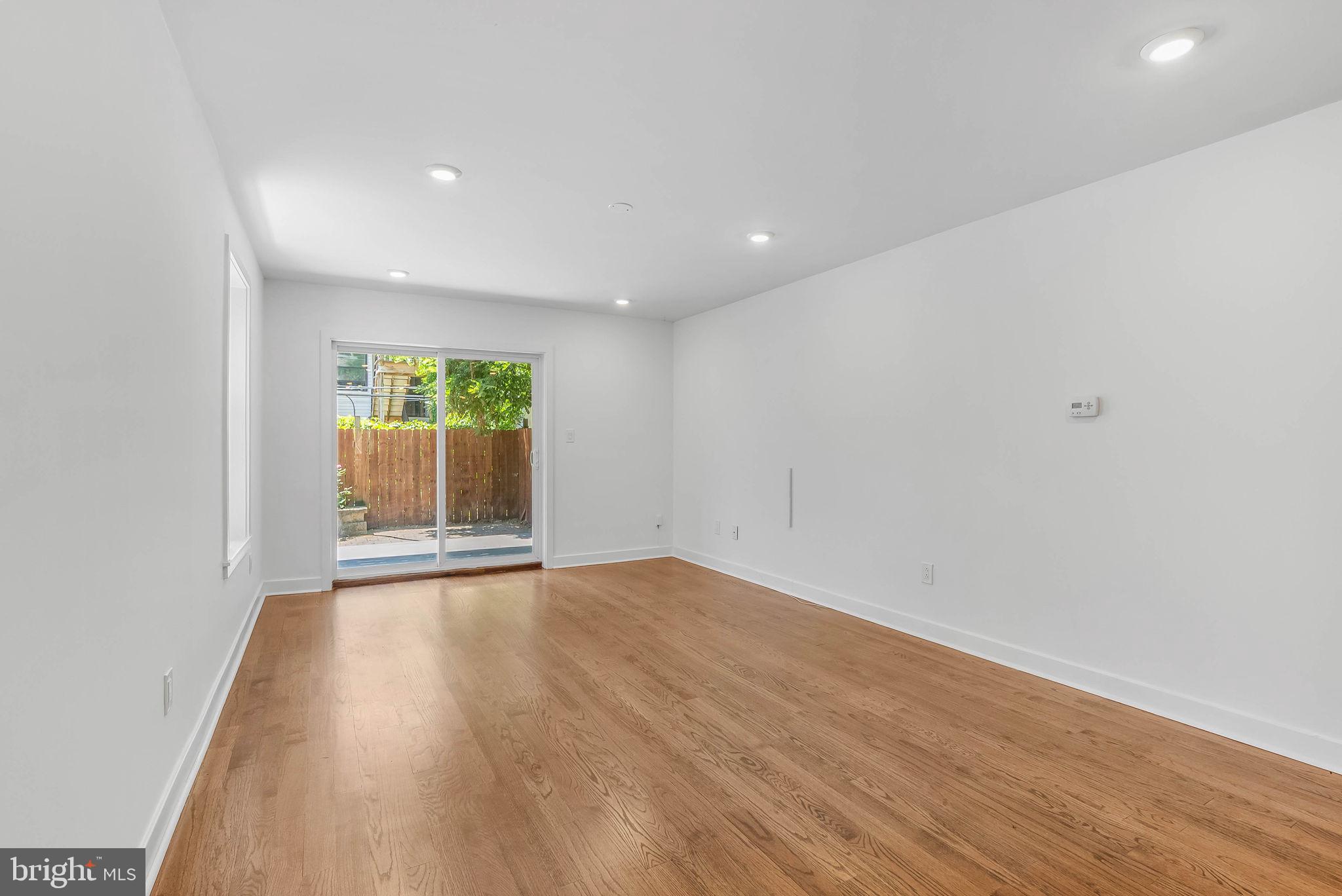 FAIRMOUNT - Residential