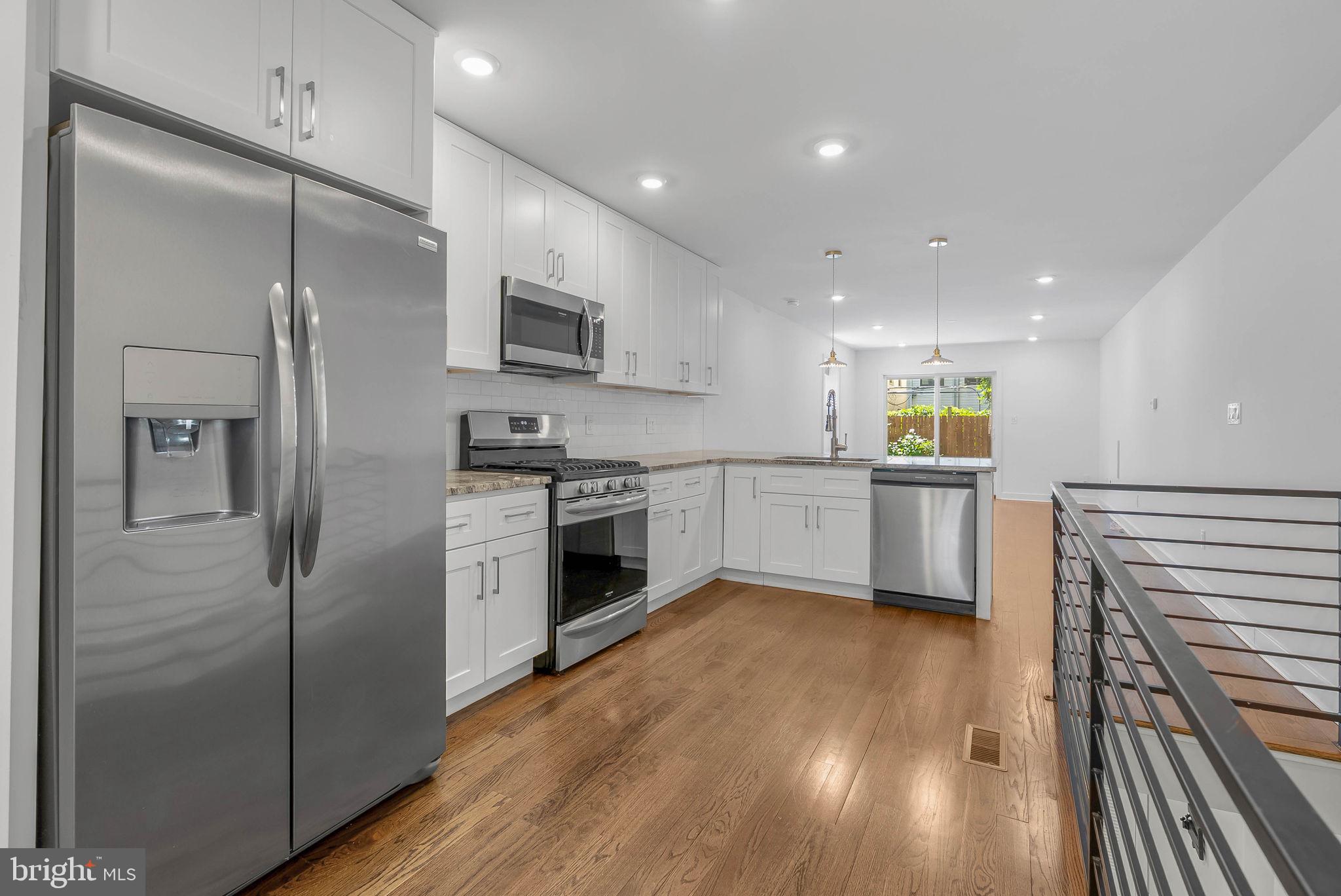 FAIRMOUNT - Residential