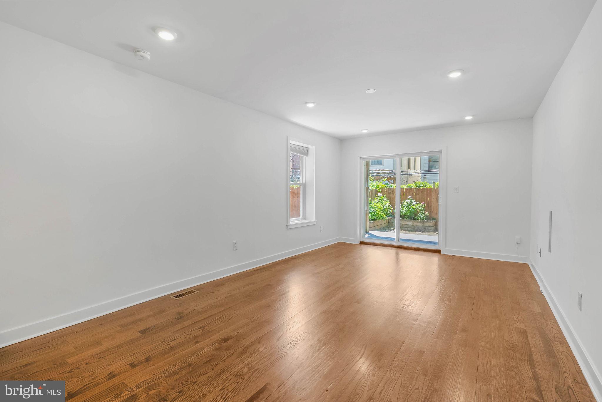 FAIRMOUNT - Residential