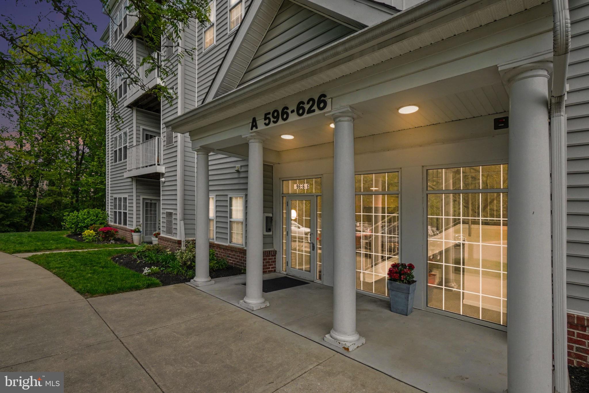 HOPEWELL POINTE - Residential