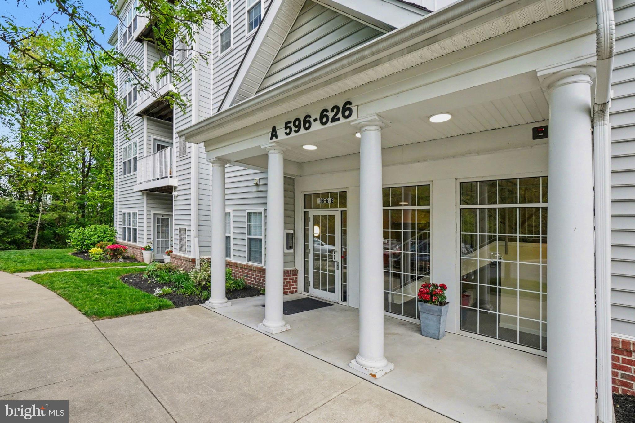 HOPEWELL POINTE - Residential