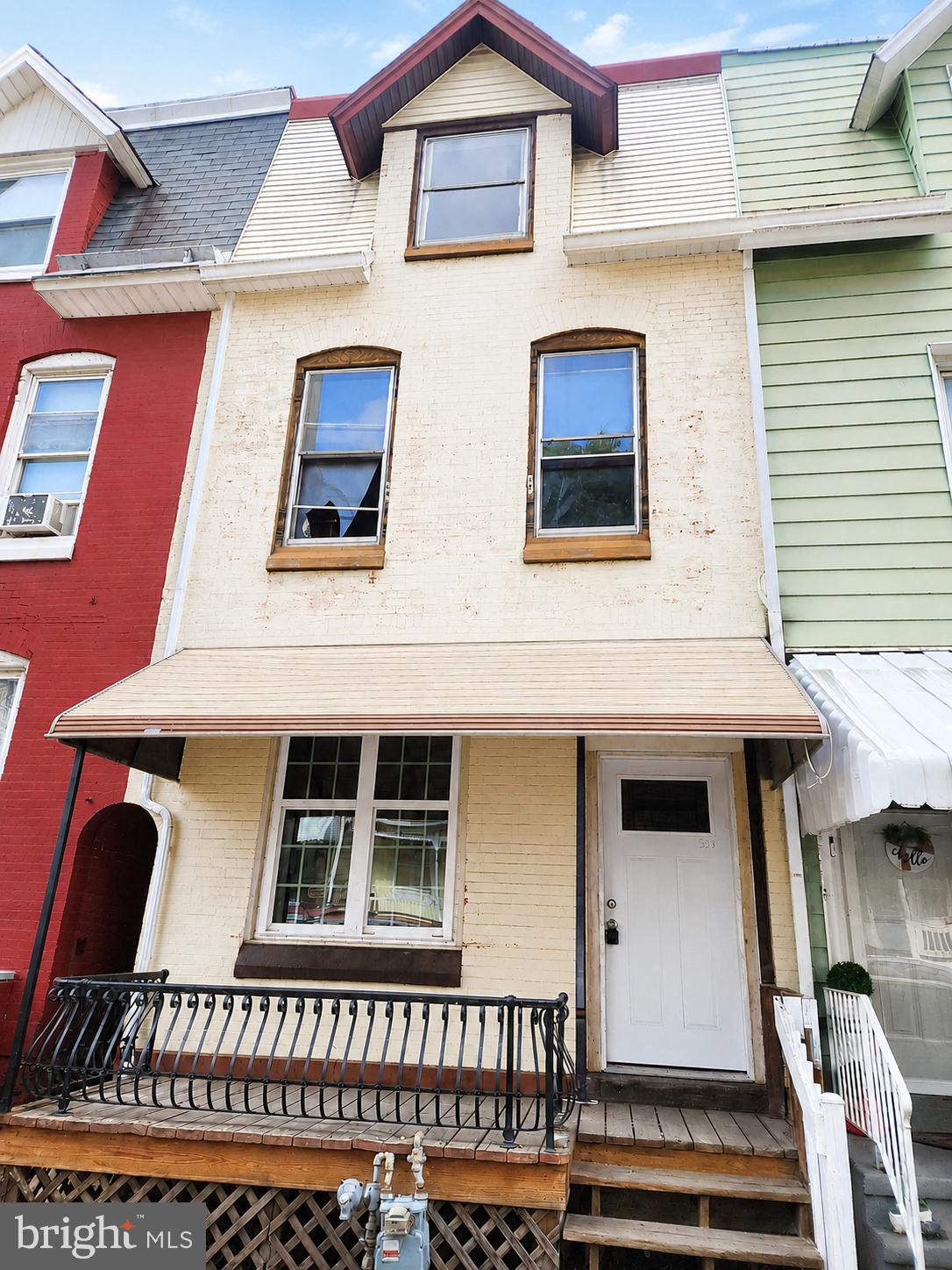 Calling all investors! The summer project you've been waiting for is finally here. Welcome to 938 N. 11th Street, a spacious property full of potential and ready for its next transformation. This home offers 5 private bedrooms, 2 full bathrooms, and a first-floor laundry room that could also be converted into an additional bedroom, office, or flex space.

The property also features a 1-car garage and has already been fully cleaned out, saving valuable time and allowing the new owner to get started right away. With strong resale potential, an attractive ARV opportunity, and the possibility of converting the property into a 2-unit investment (buyer to verify with municipality), this property offers multiple exit strategies for investors looking to add value.

Bring your vision and make this property your next successful project!