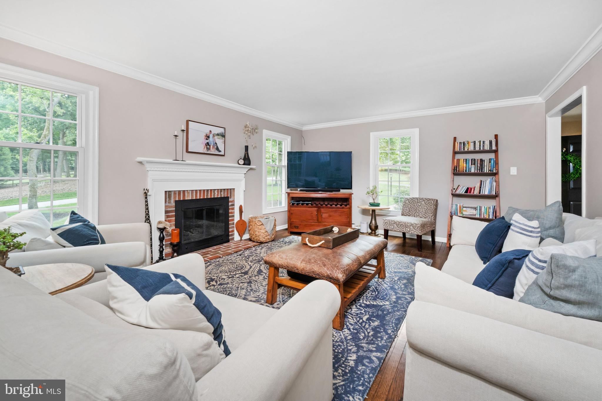 WOODSIDE - Residential