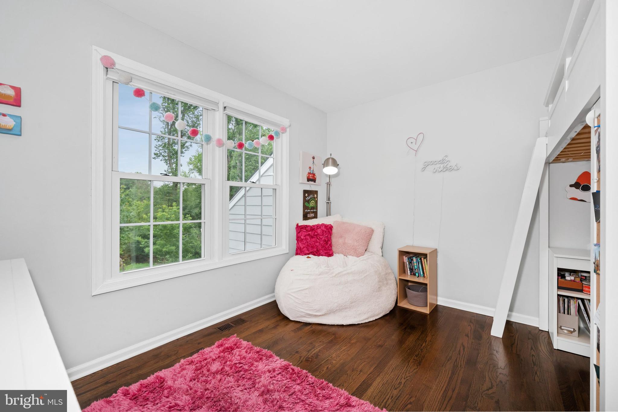 WOODSIDE - Residential