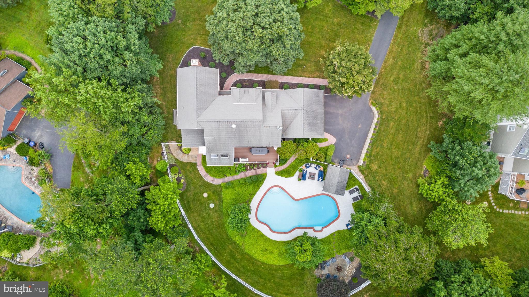 WOODSIDE - Residential