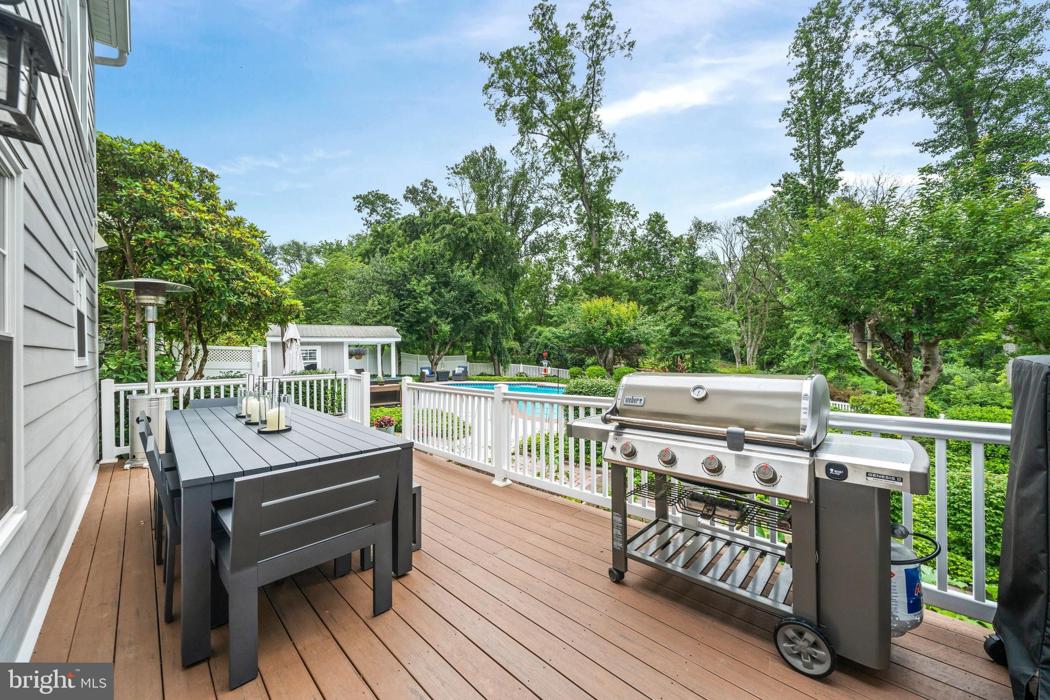WOODSIDE - Residential