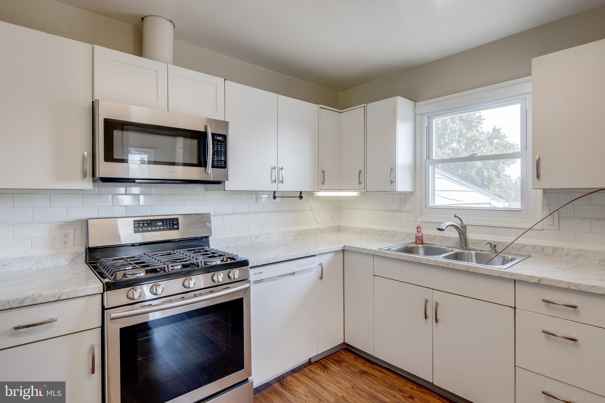 HUNT CLUB ESTATES - Residential