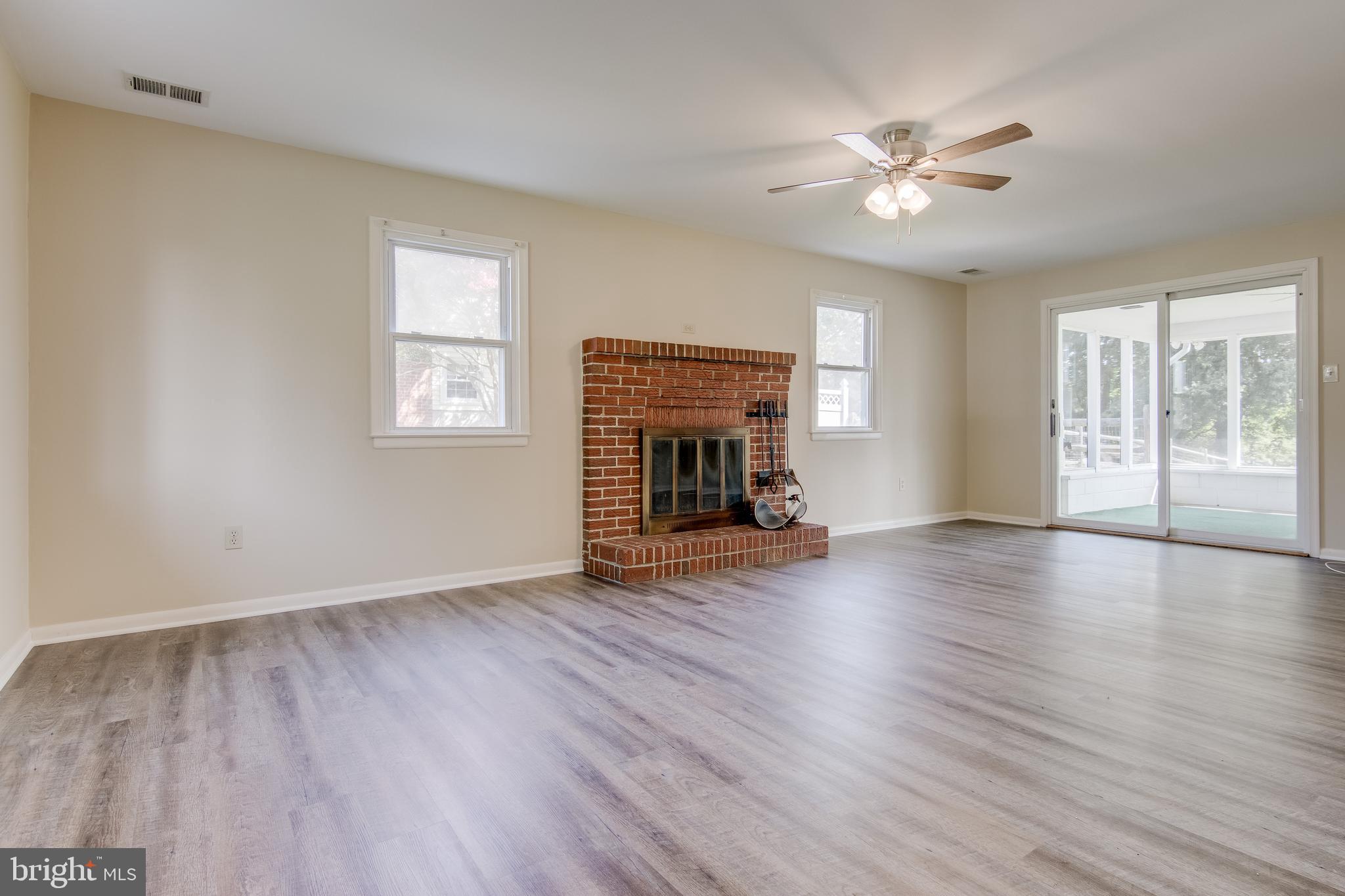 HUNT CLUB ESTATES - Residential