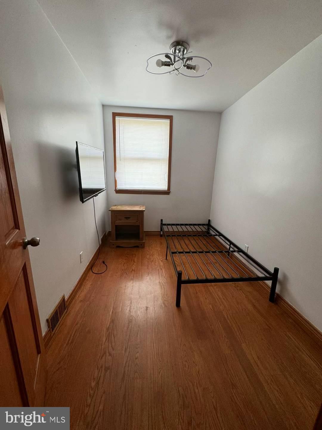 PHILADELPHIA (NORTHEAST) - Residential