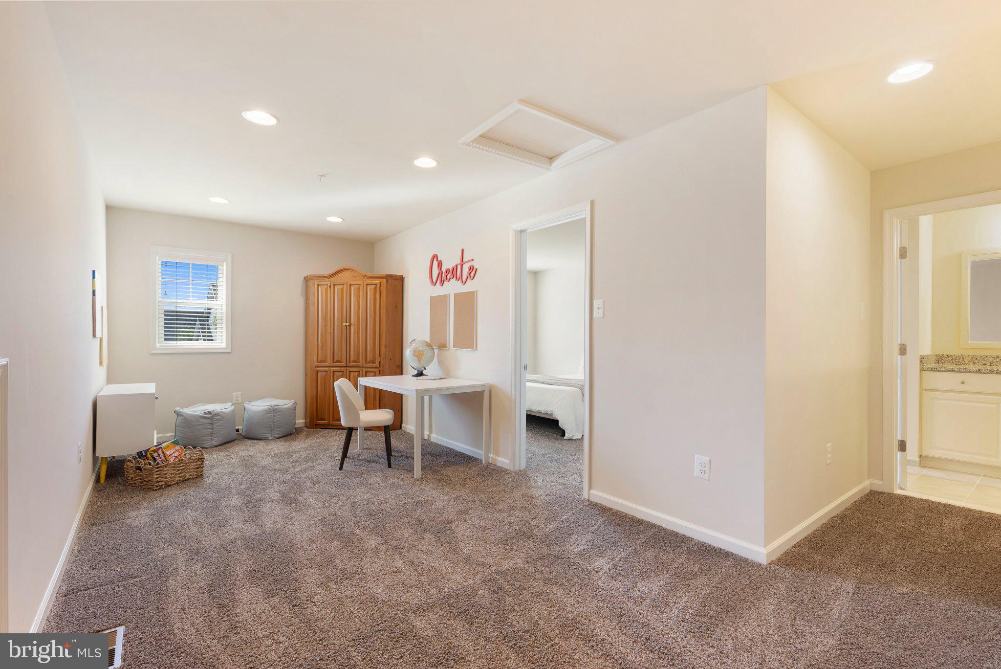 TWO RIVERS - Residential