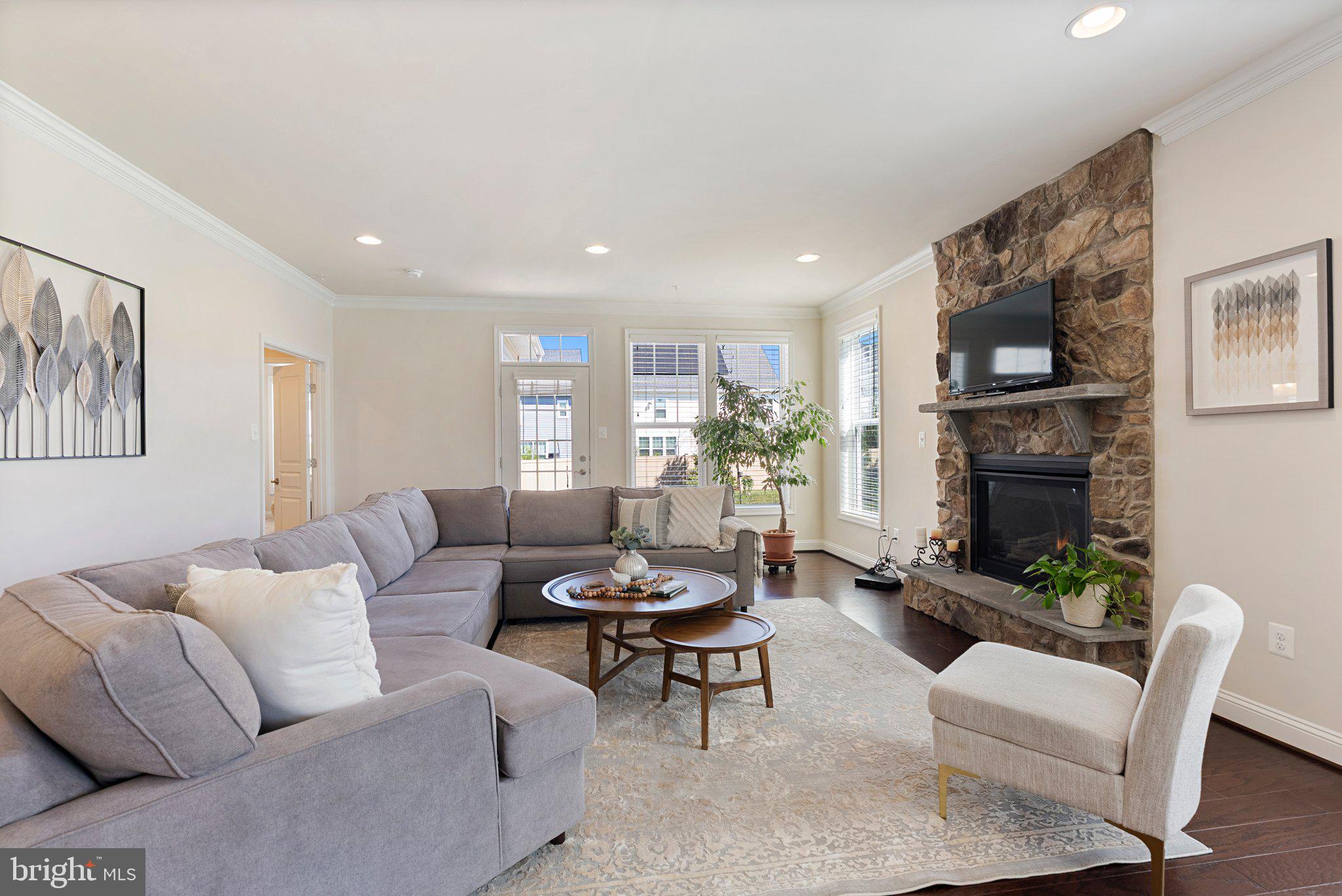 TWO RIVERS - Residential