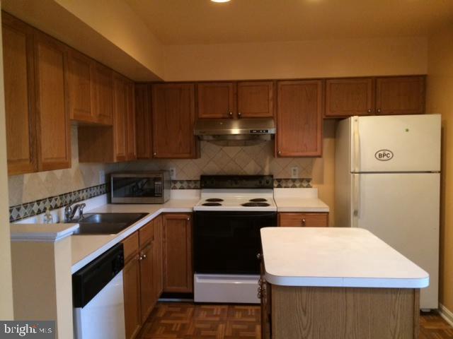 PROVIDENCE PARK - Residential Lease