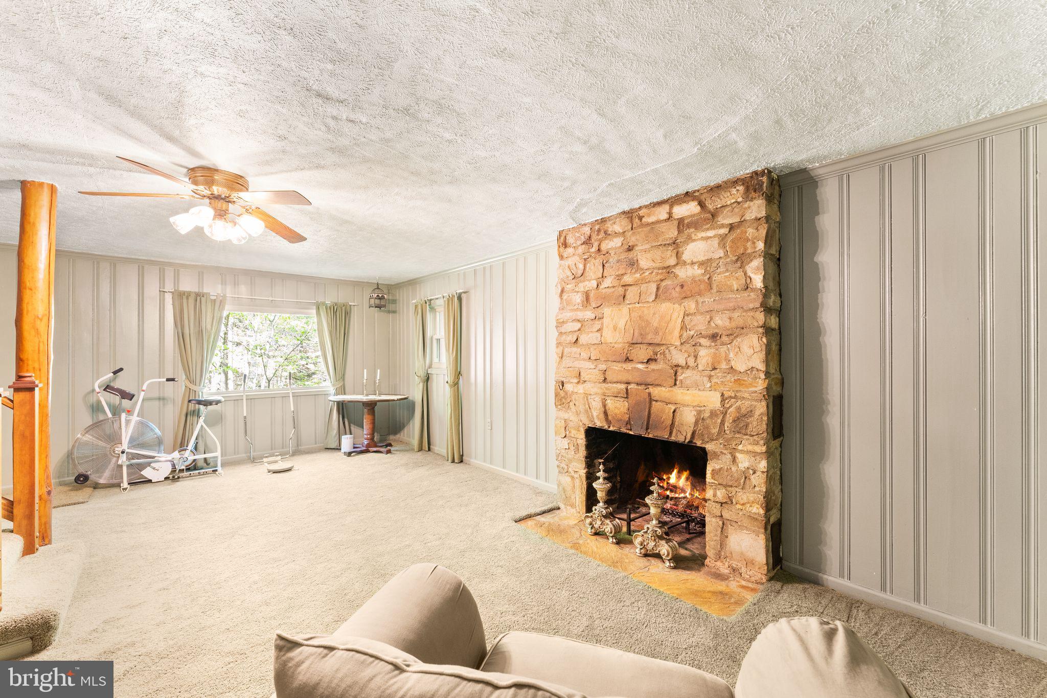 BULL RUN MOUNTAIN ESTATE - Residential Lease