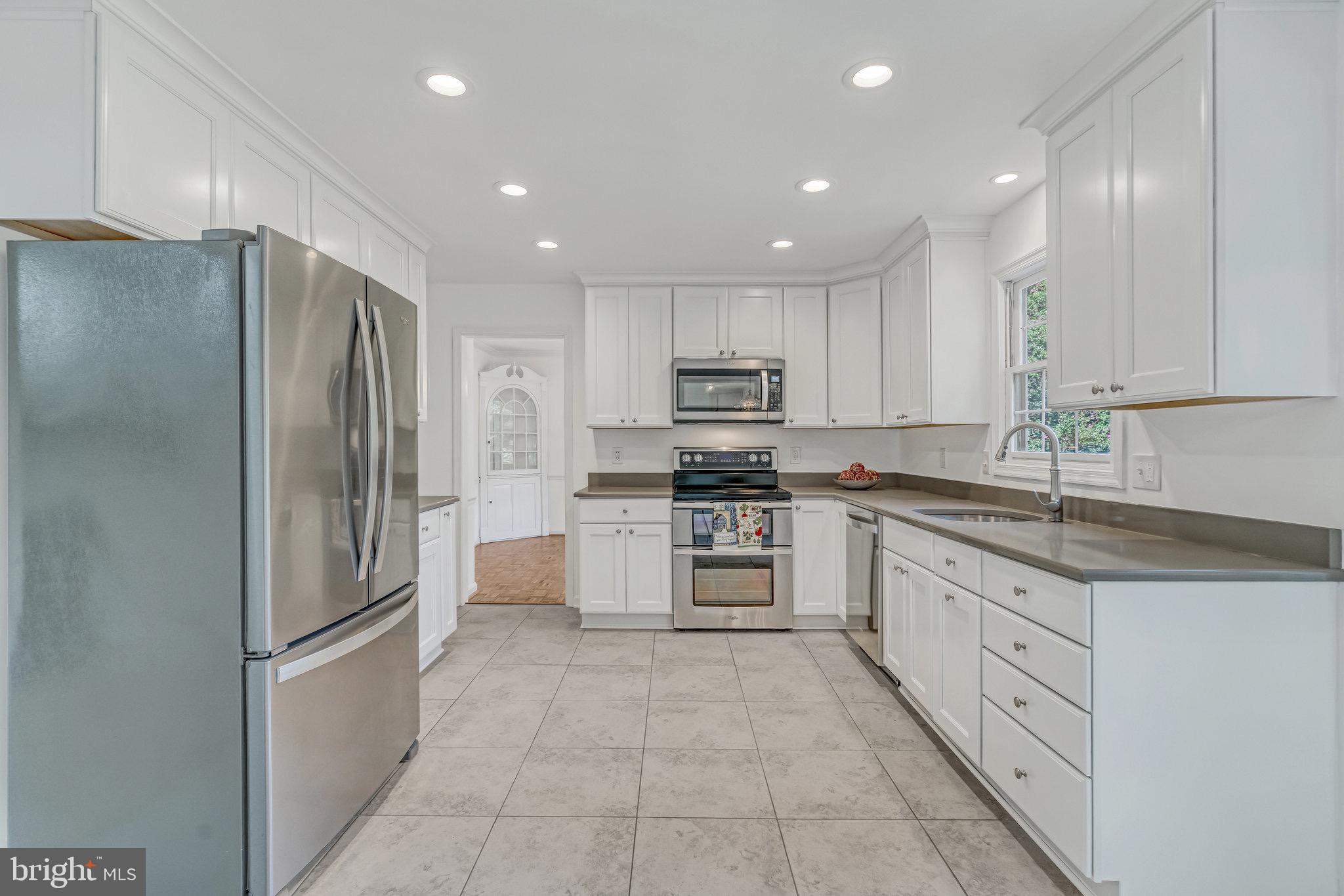 FOX HERITAGE - Residential Lease