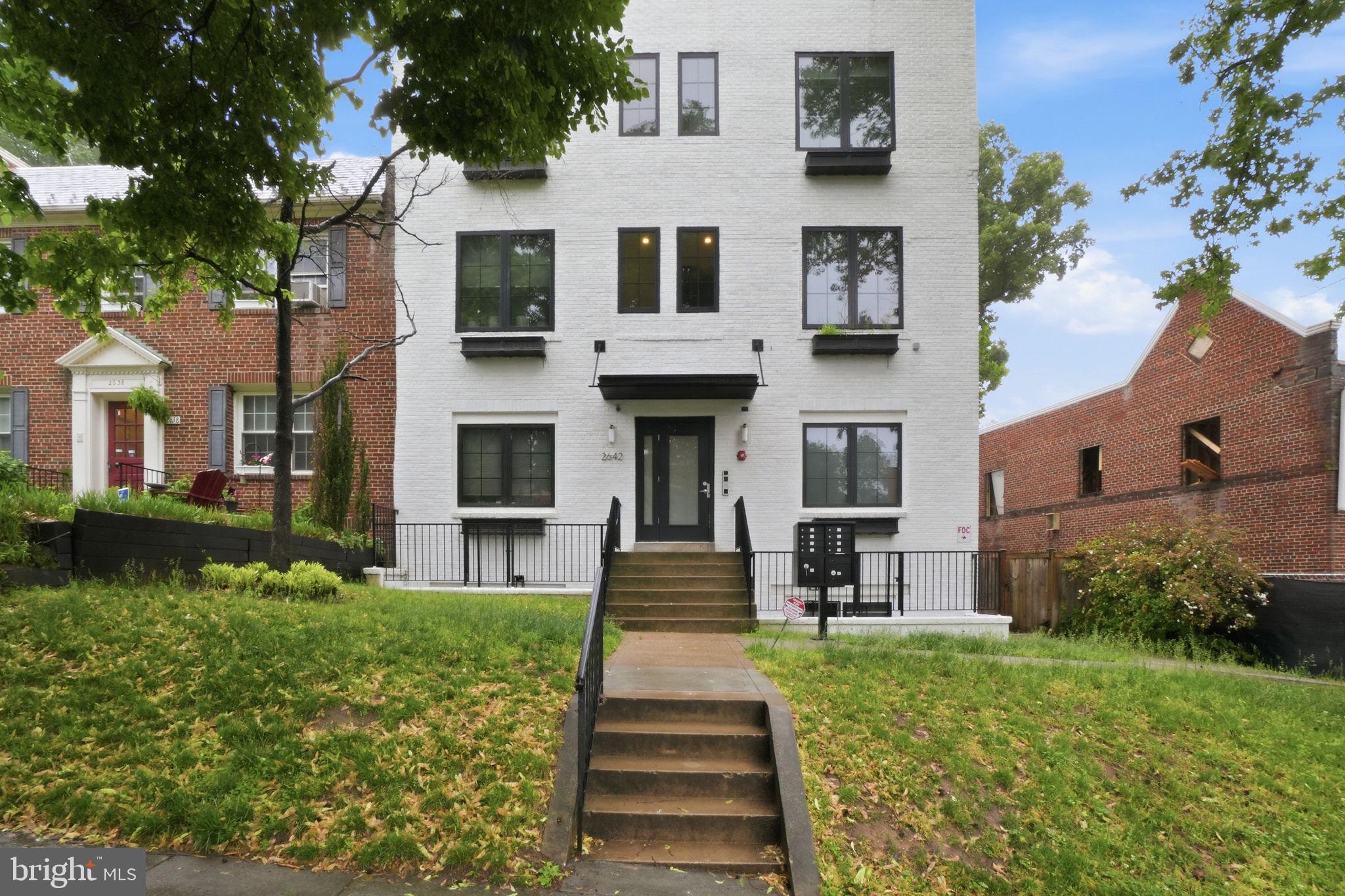 GLOVER PARK - Residential