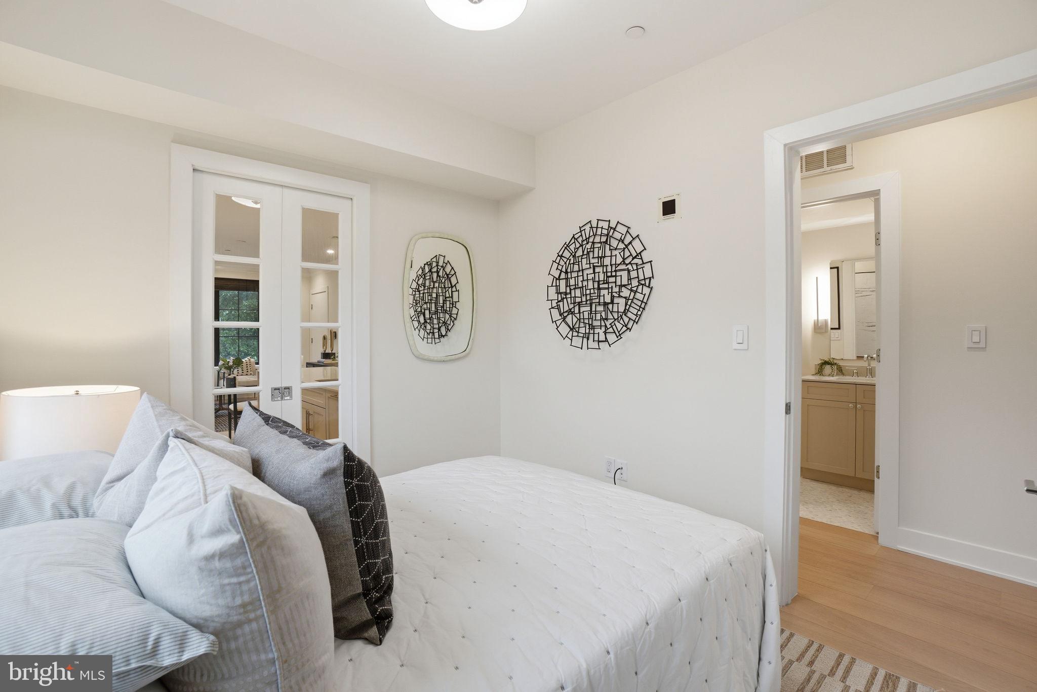 GLOVER PARK - Residential