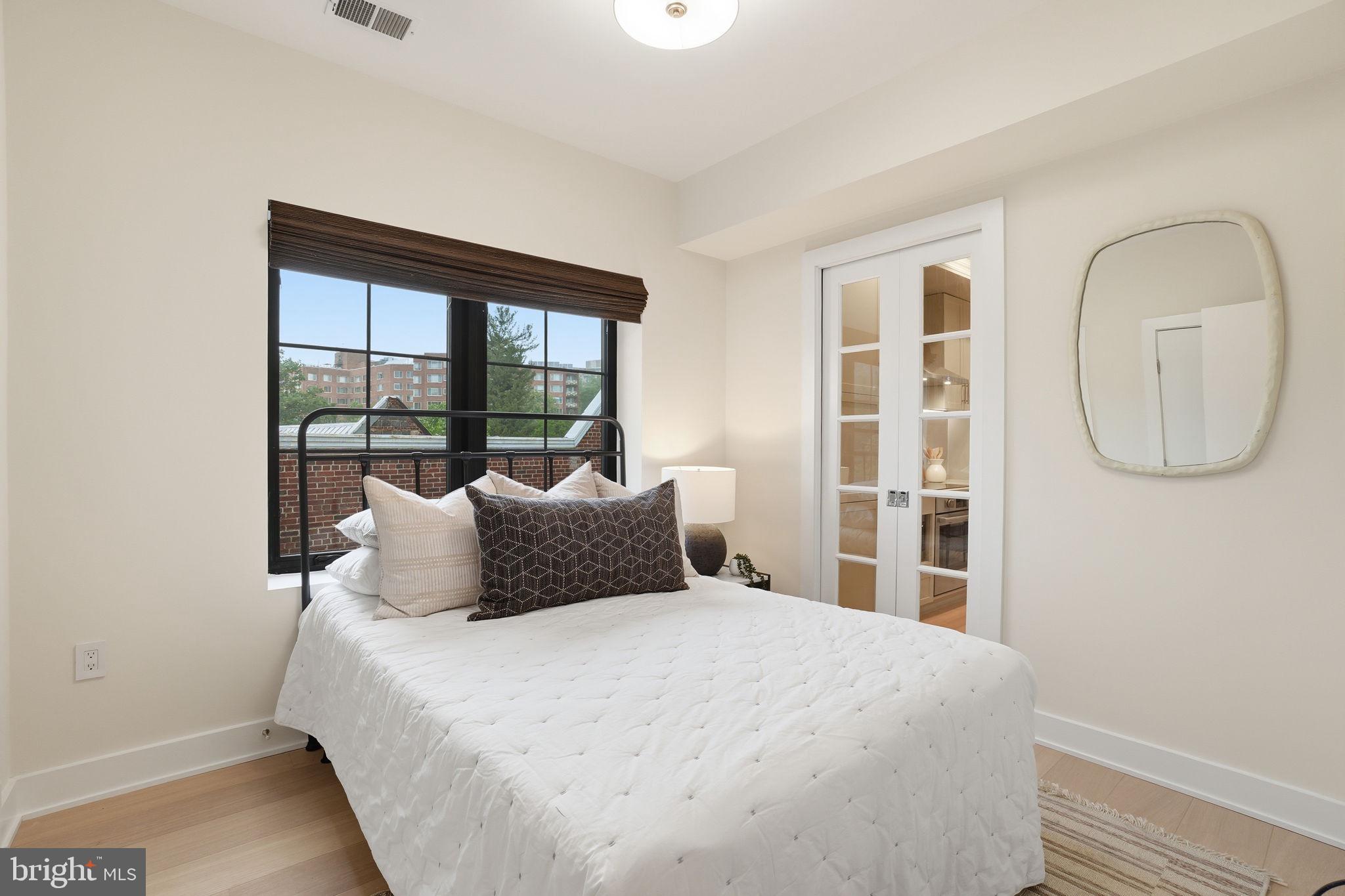 GLOVER PARK - Residential