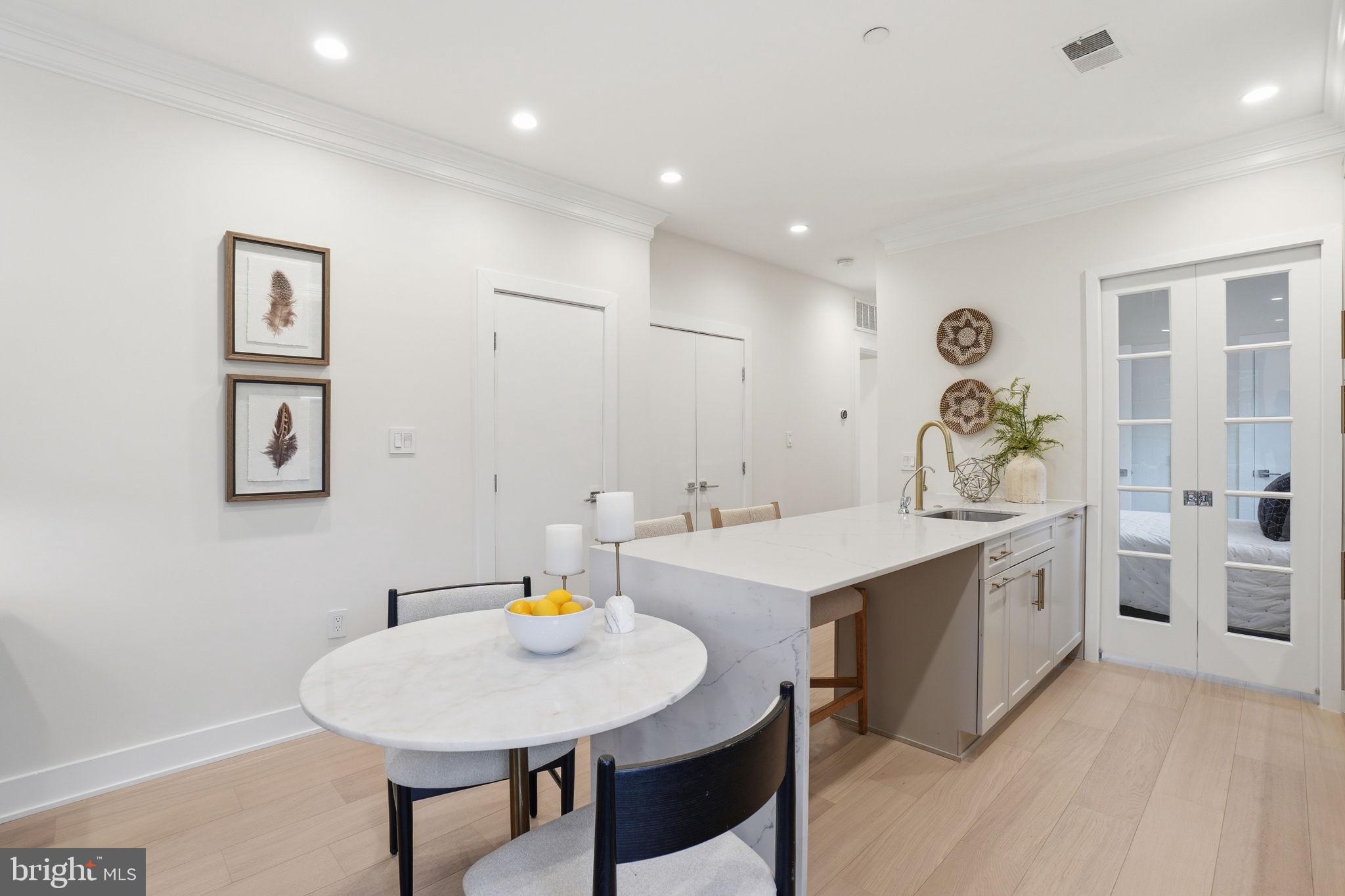GLOVER PARK - Residential