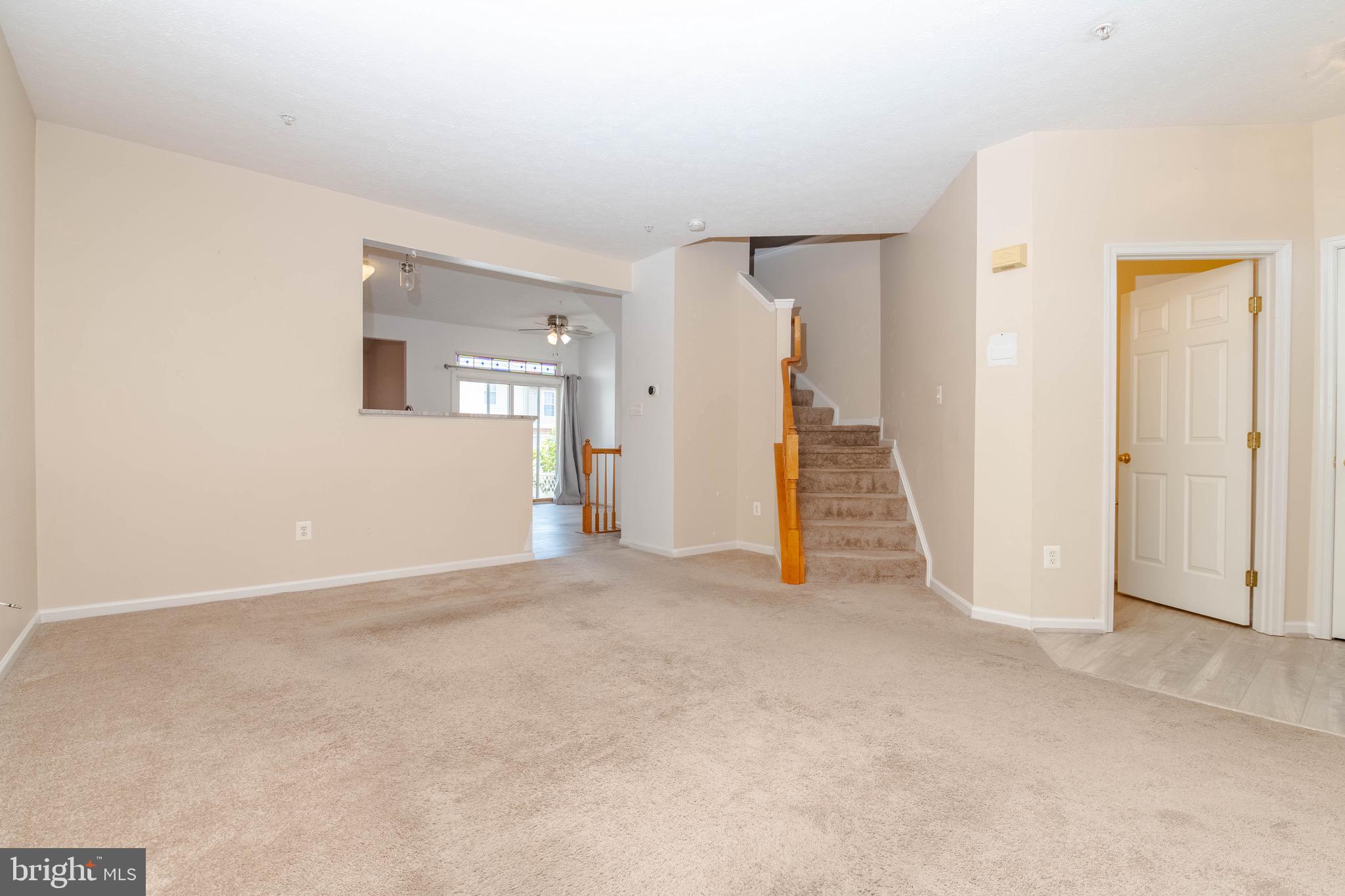 HOLLY WOODS - Residential