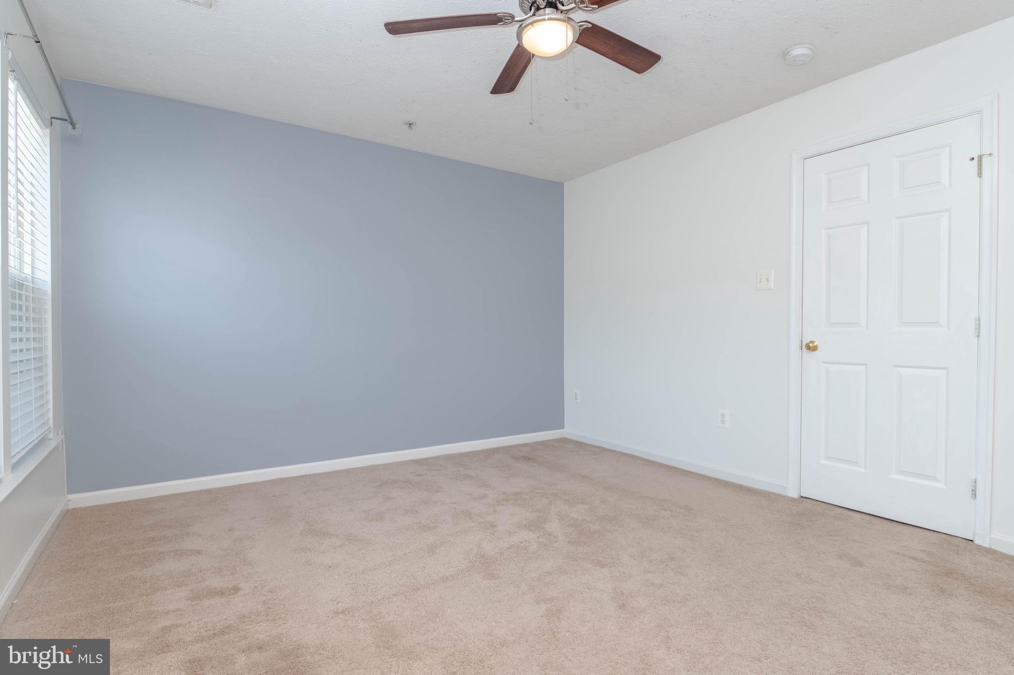 HOLLY WOODS - Residential