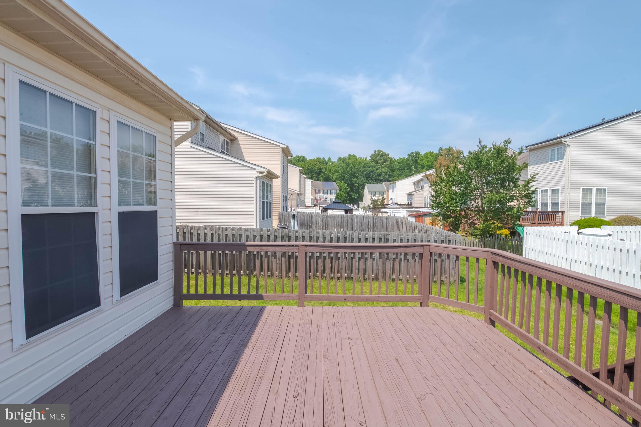 HOLLY WOODS - Residential