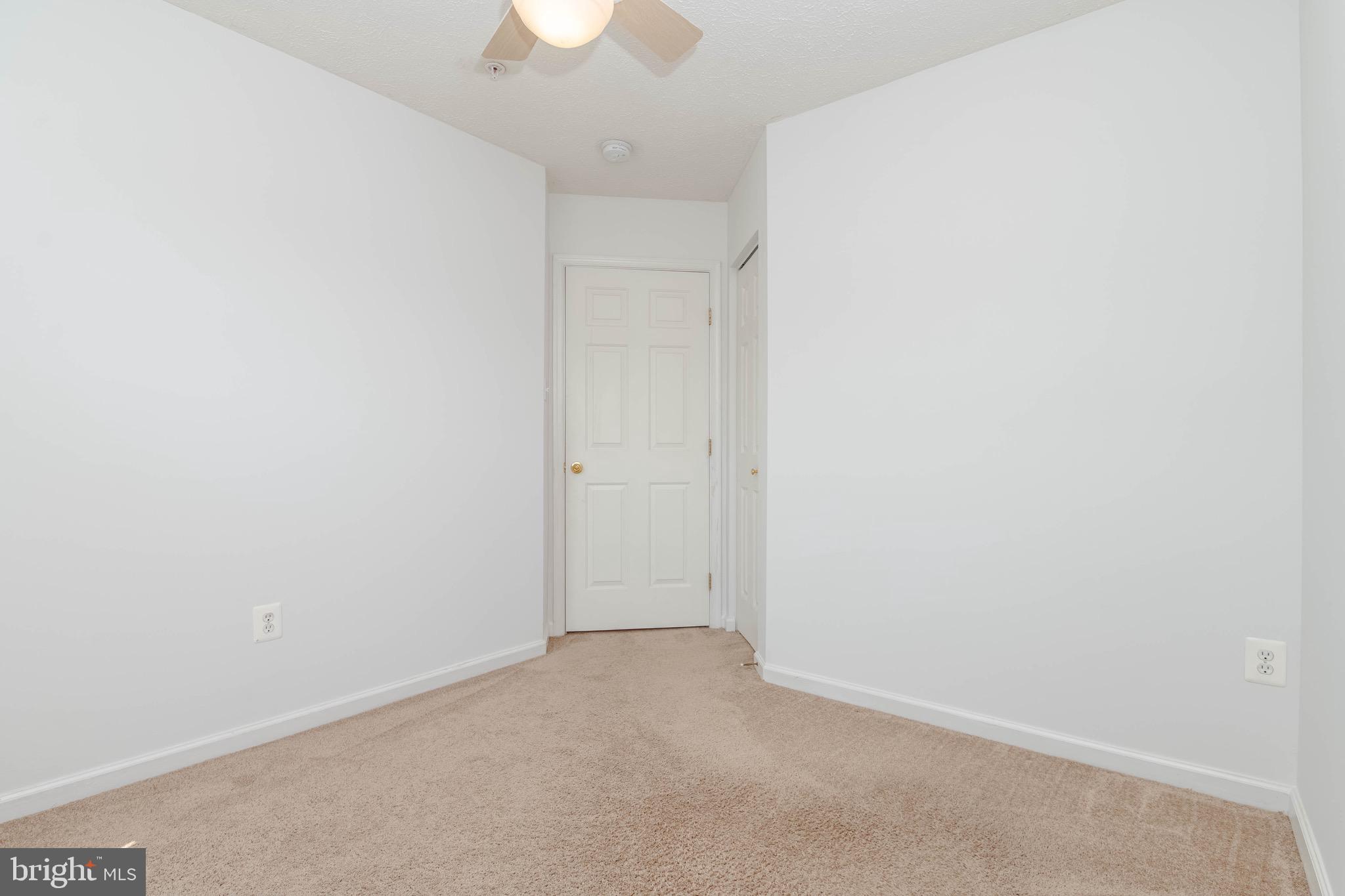 HOLLY WOODS - Residential