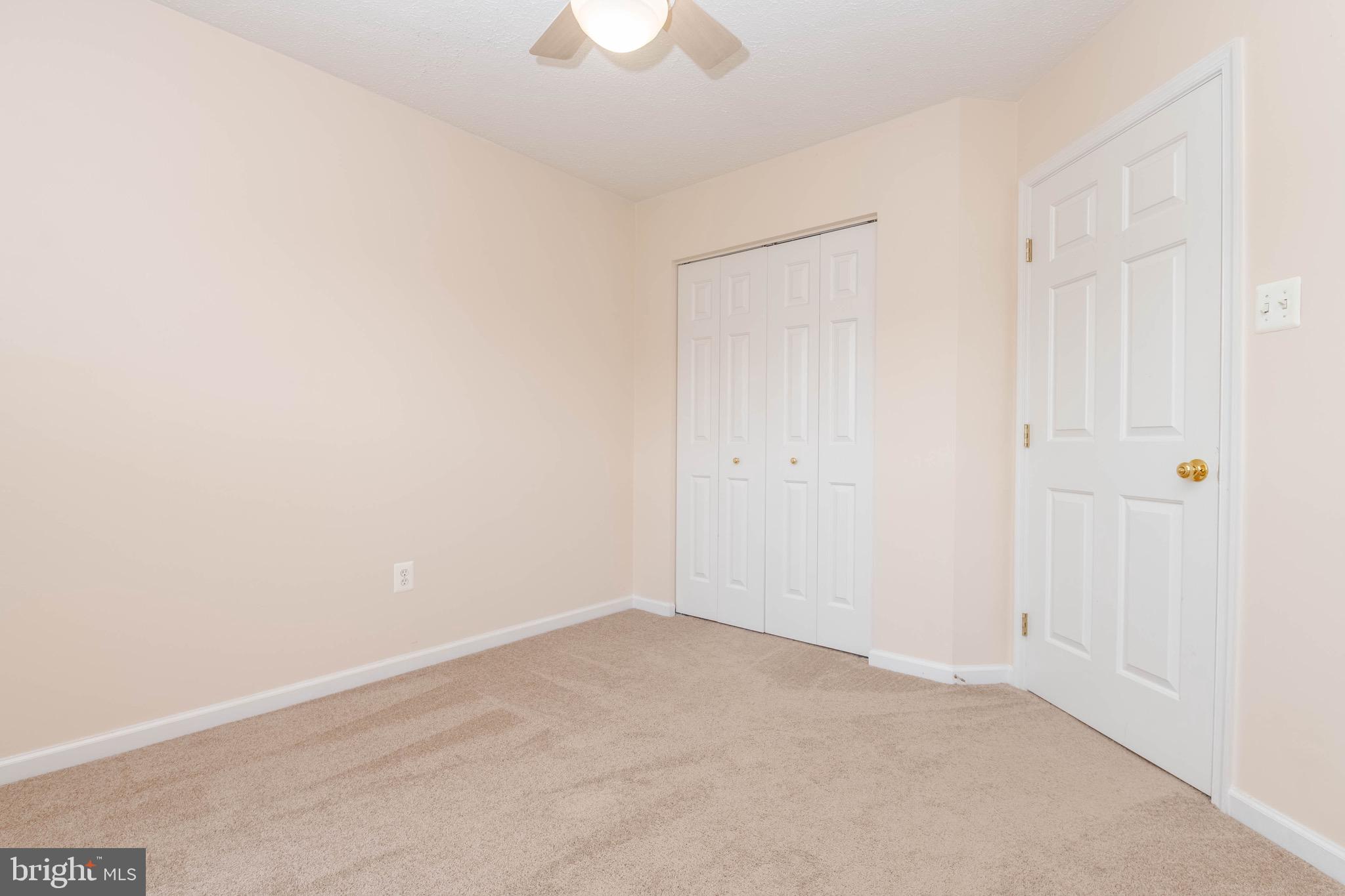HOLLY WOODS - Residential